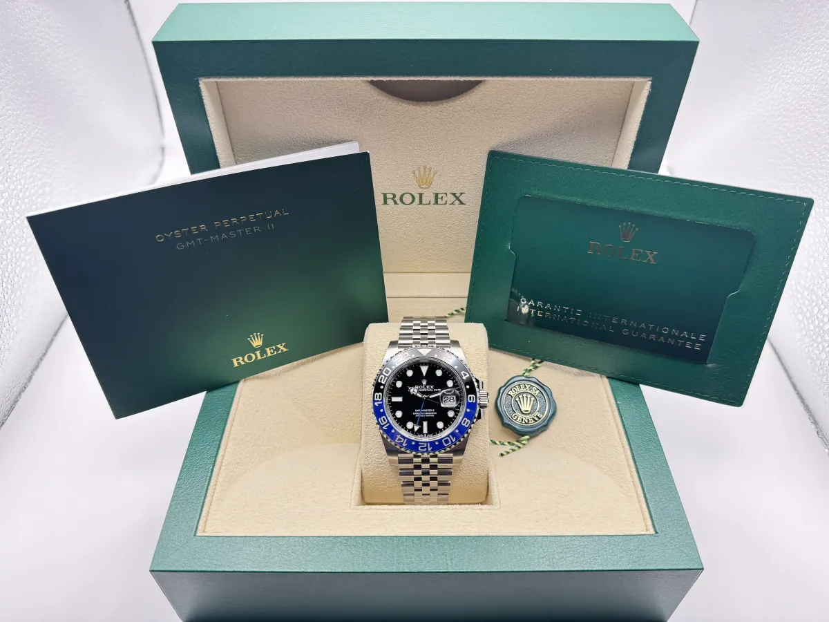 Rolex GMT Master 2 | 40mm | Batgirl | Cerachrom Bezel | Jubilee | 126710BLNR - Image 2
