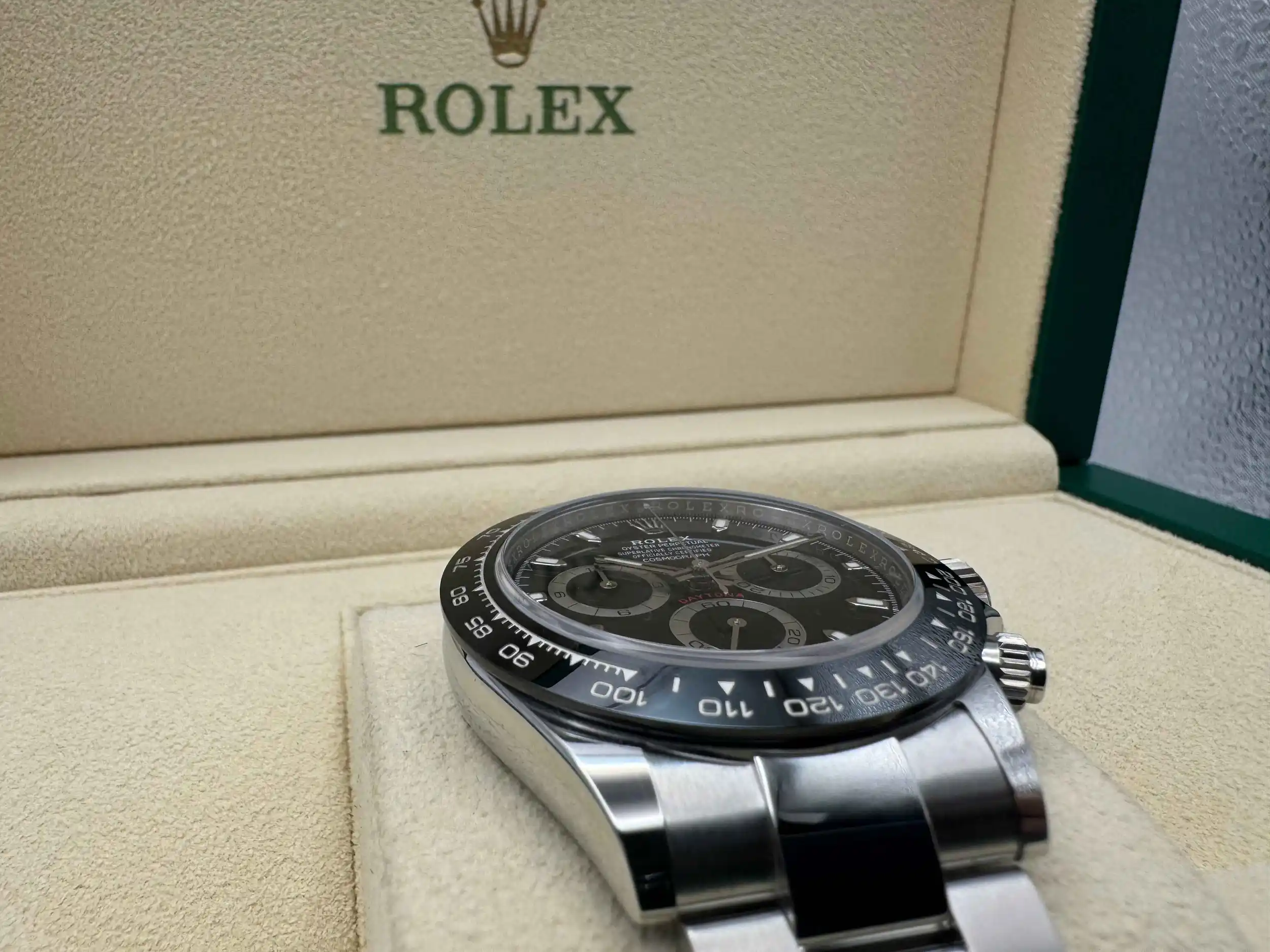 Rolex Daytona 40mm | Zwart Wijzerplaat & Zwarte Keramische Cerachrom Lunette | Oystersteel | 126500LN - Image 11