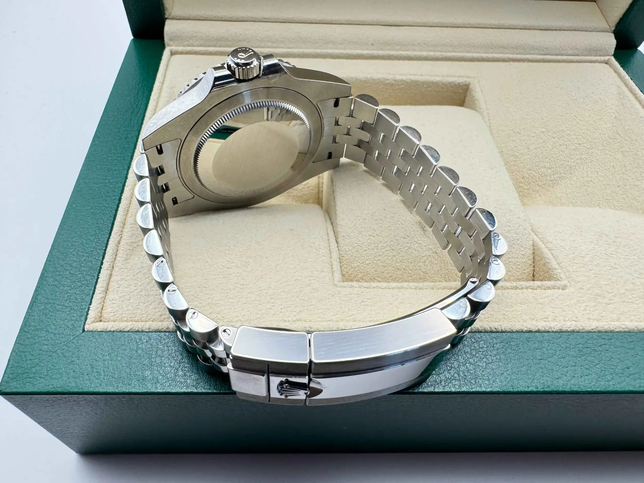 Rolex GMT Master 2 | 40mm | "Pepsi" | Cerachrom Rood-Blauw Keramisch Bezel | Jubilee | 126720BLRO - Image 12