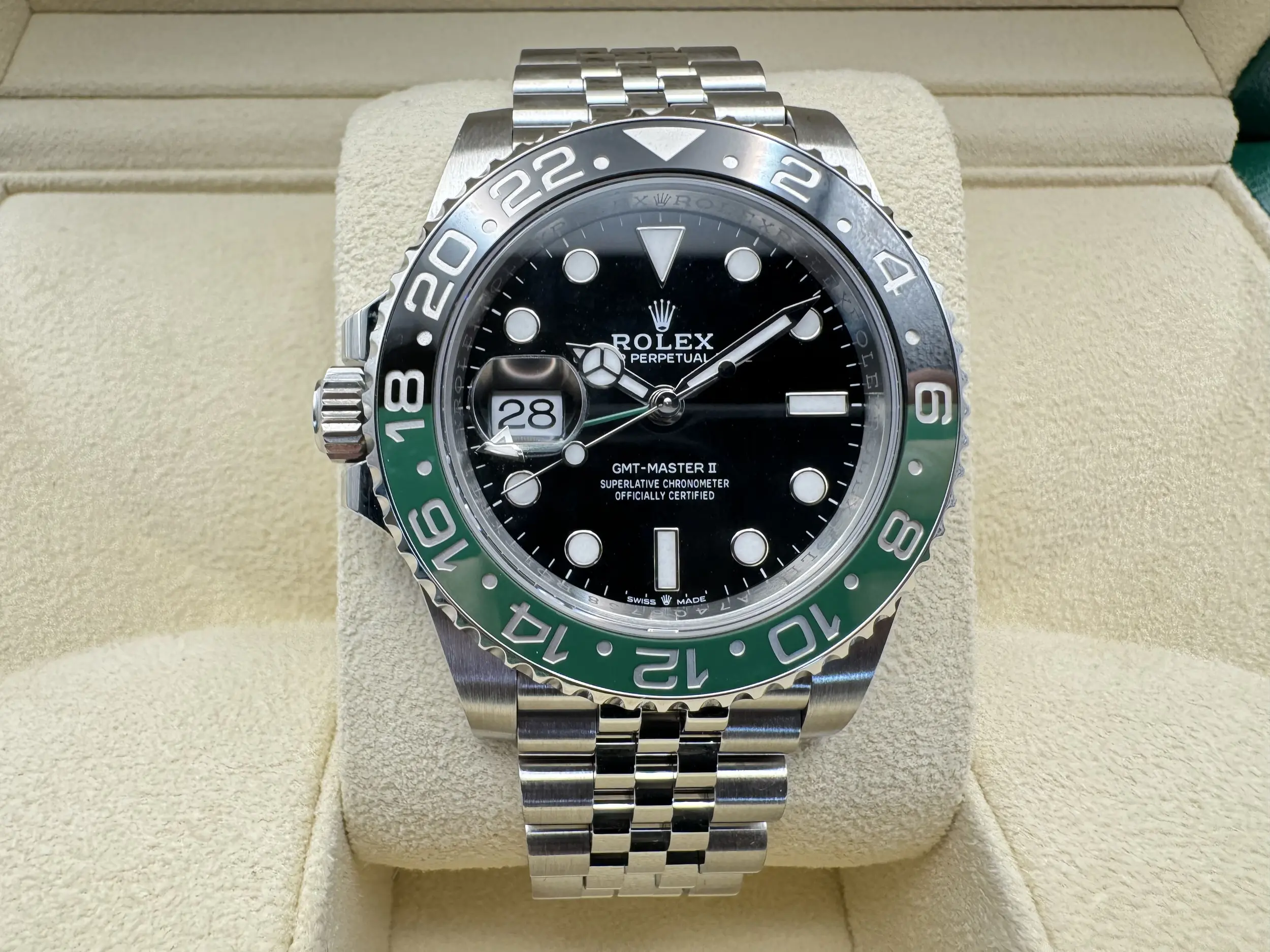 Rolex GMT Master 2 | 40mm | Sprite | Cerachrom Bezel | Jubilee | 126720VTNR