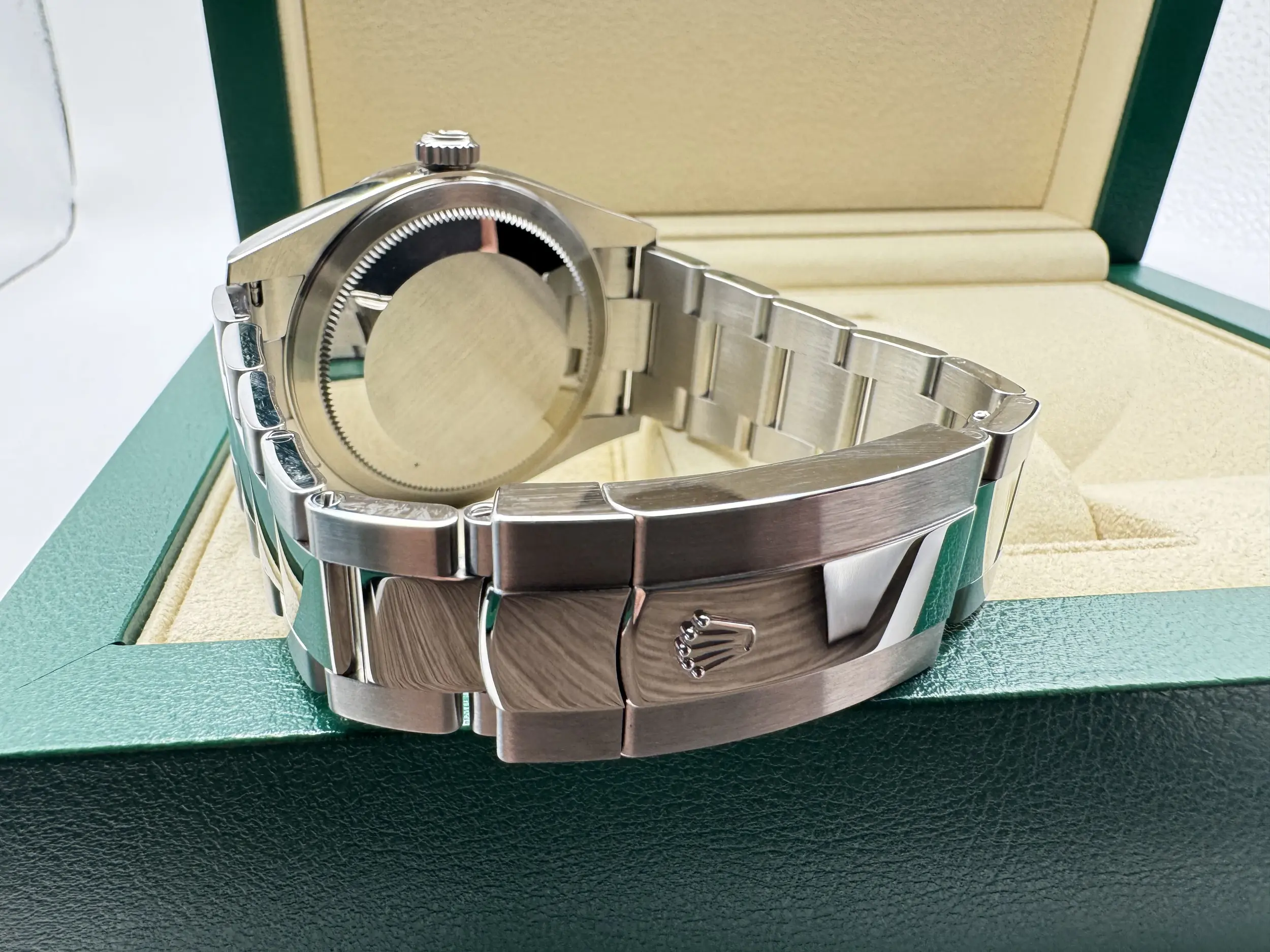 Rolex Sky-Dweller 42mm | Groene Wijzerplaat & 18K Witgoud (Gegroefde Bezel/Lunette) Oystersteel | 336934 - Image 6