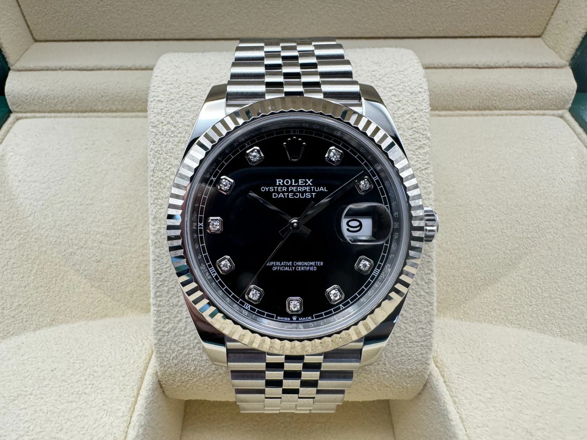 Rolex Datejust 41mm | Zwarte Diamanten Wijzerplaat & 18K Witgouden Fluted Bezel | Jubilee | 126334