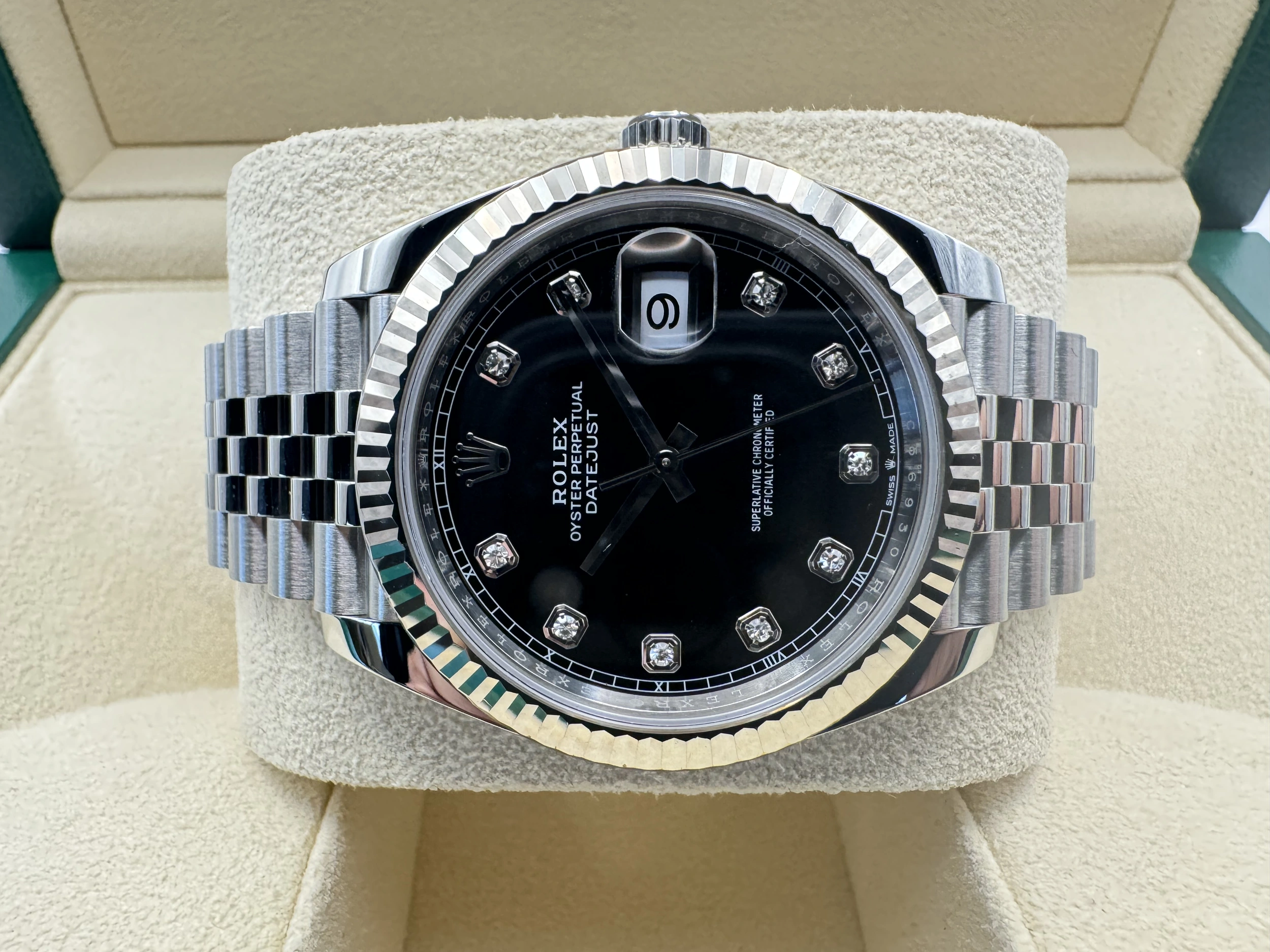 Rolex Datejust 41mm | Zwarte Diamanten Wijzerplaat & 18K Witgouden Fluted Bezel | Jubilee | 126334 - Image 6