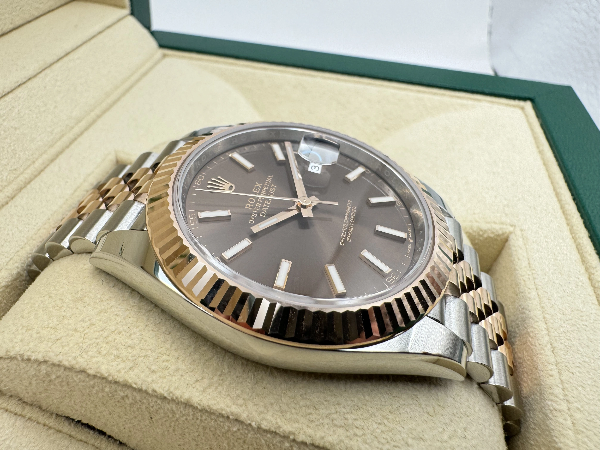 Rolex Datejust 41mm | Chocoladebruine Wijzerplaat & 18K Everose Goud Gekartelde Bezel | Jubilee | 126331 - Image 9