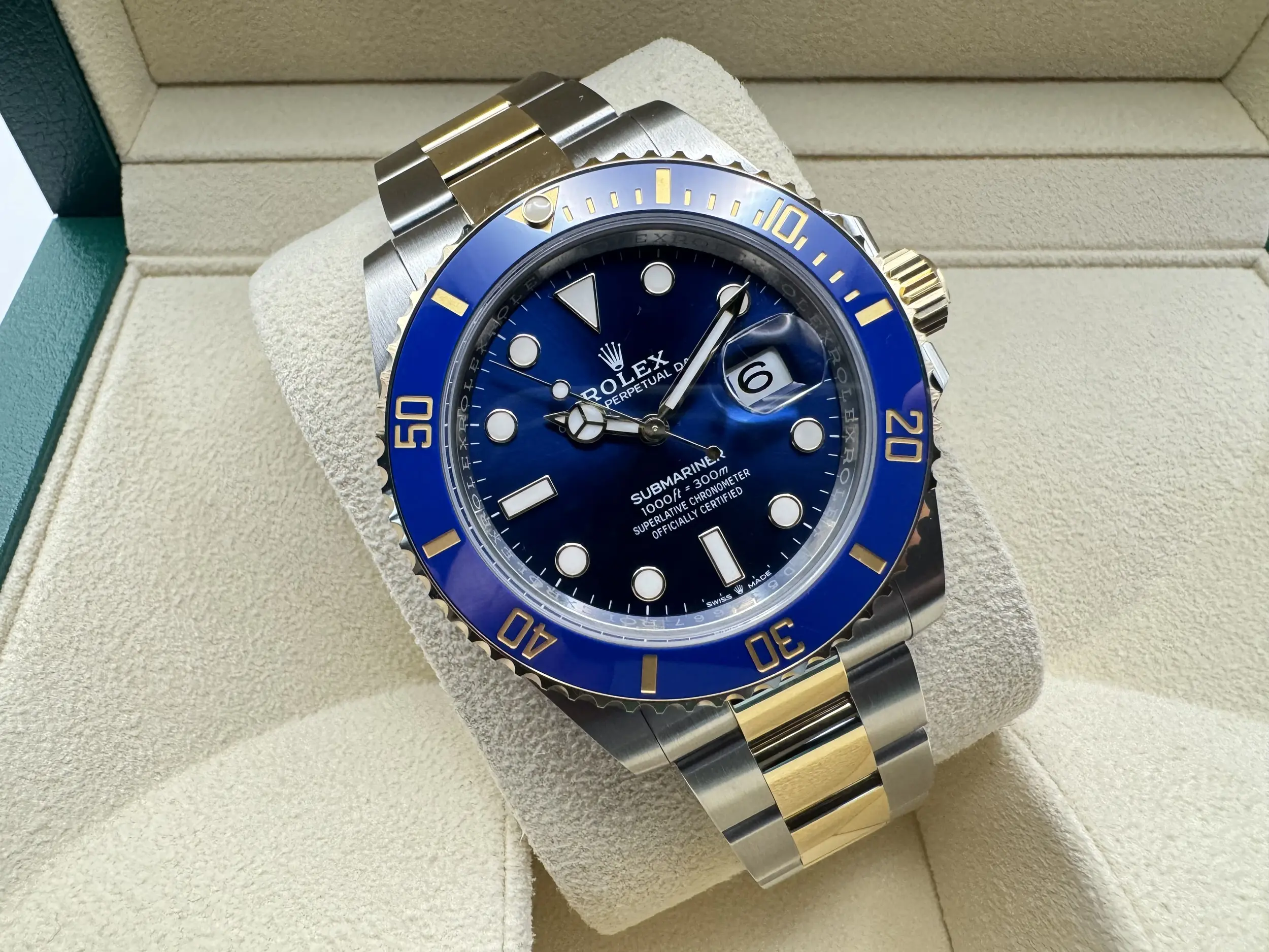 Rolex Submariner 41mm | “Bluesy” | 18K Geelgoud Lunette Met Blauwe Cerachrom Bezel | Oystersteel | 126613LB - Image 4