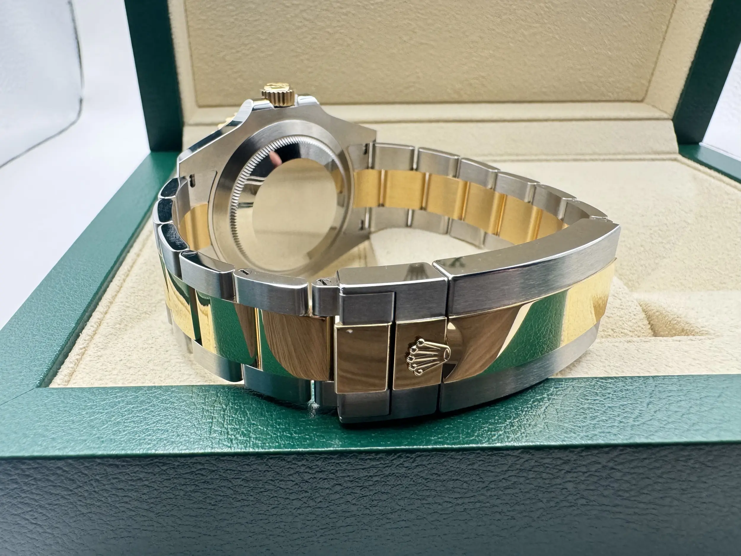 Rolex Submariner 41mm | “Bluesy” | 18K Geelgoud Lunette Met Blauwe Cerachrom Bezel | Oystersteel | 126613LB - Image 10