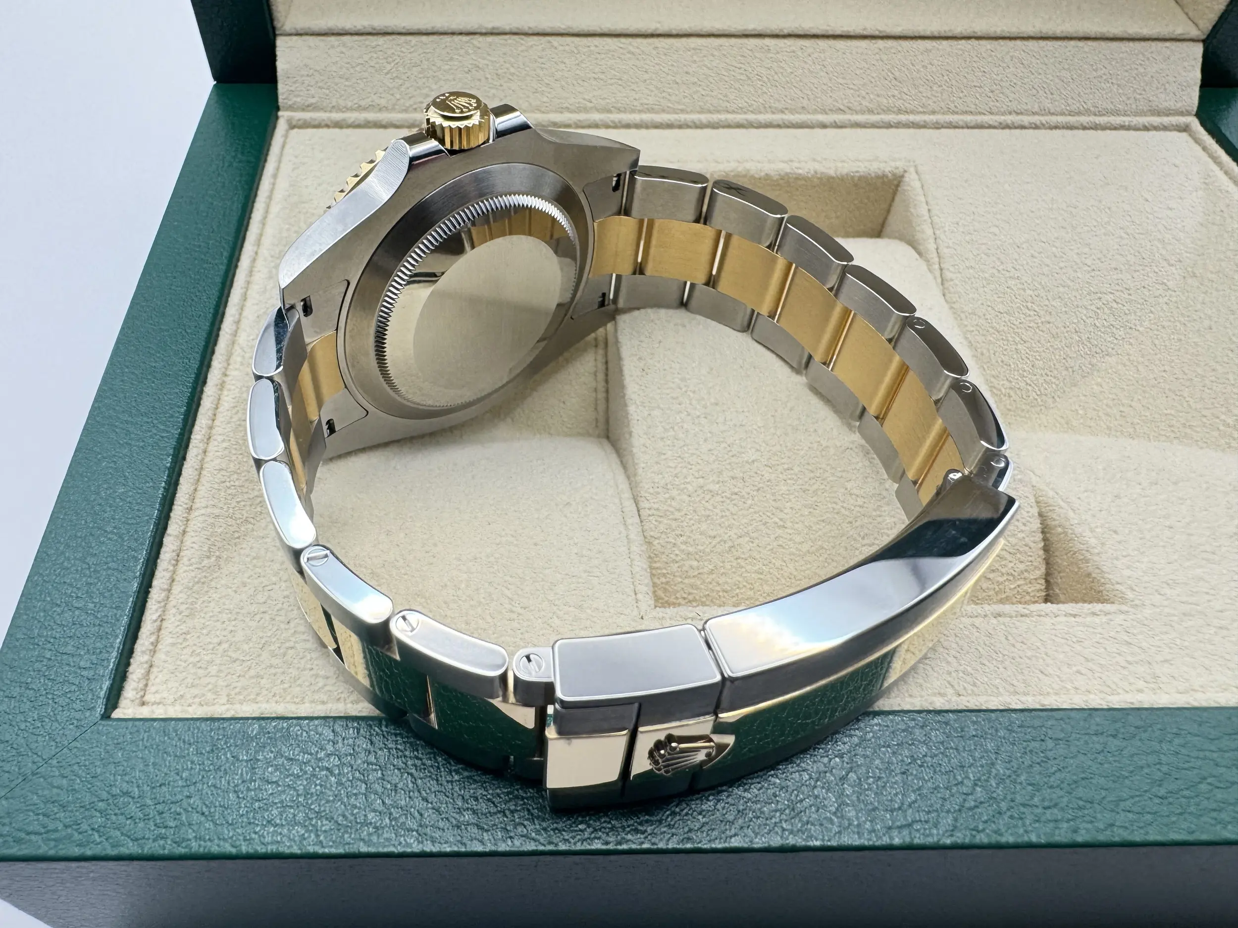 Rolex Submariner 41mm | “Bluesy” | 18K Geelgoud Lunette Met Blauwe Cerachrom Bezel | Oystersteel | 126613LB - Image 11