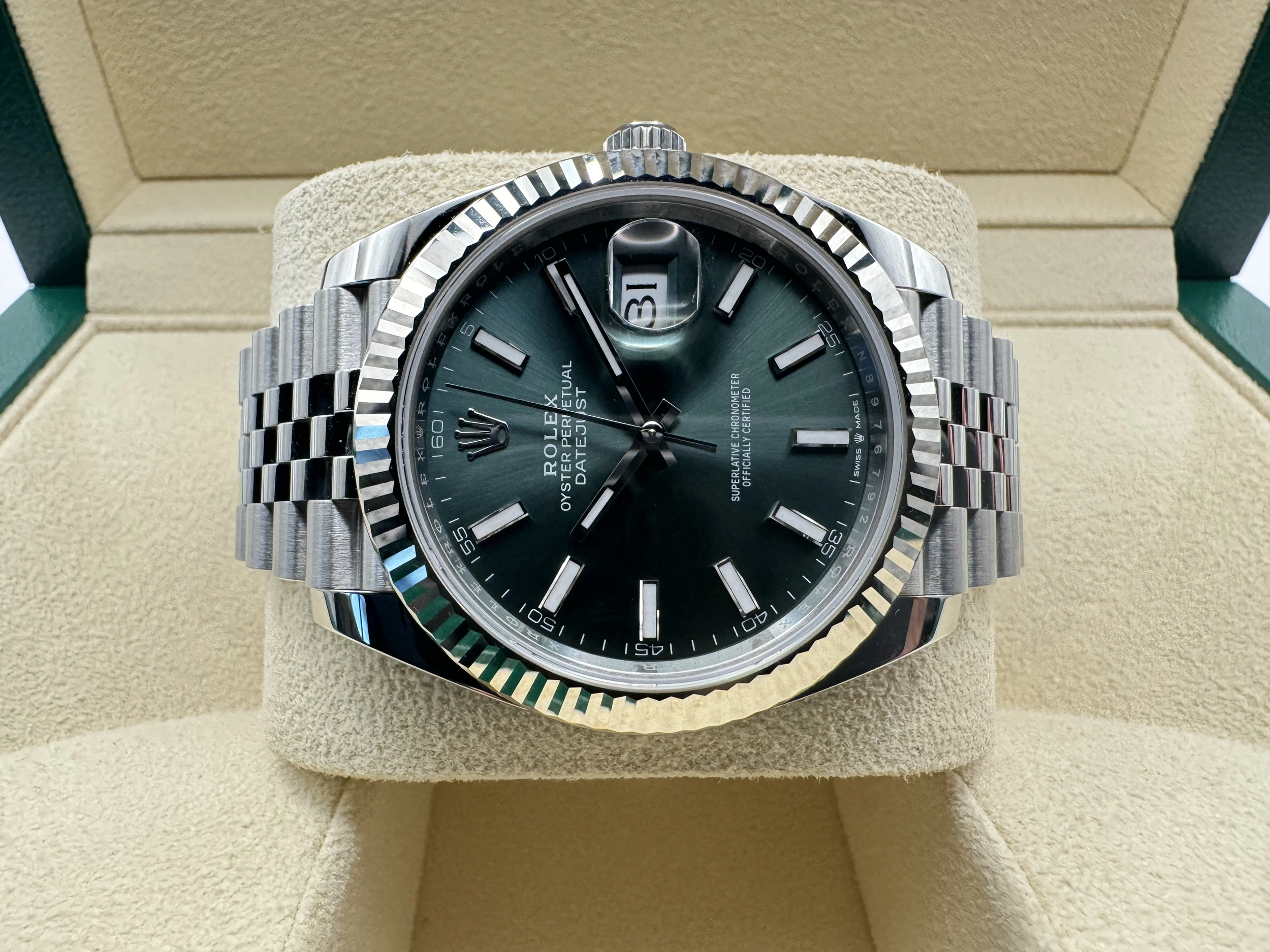 Rolex Datejust 41mm | Mintgroene Wijzerplaat | 18K Witgoud Gekartelde Bezel/Lunette | Jubilee | 126334 - Image 6