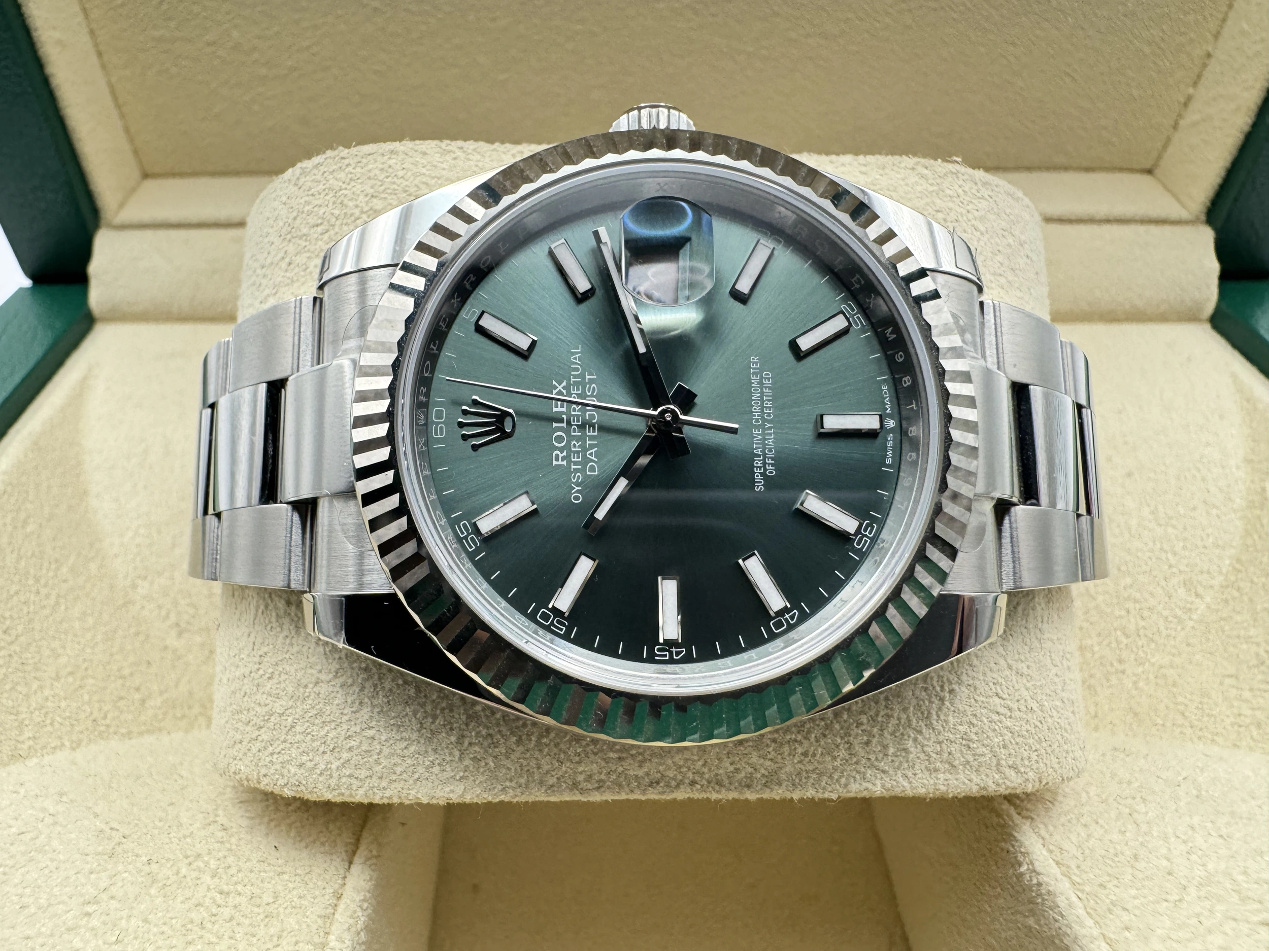 Rolex Datejust 41mm | Mint Groene Wijzerplaat | 18K Witgoud Gekarteld Lunette | Oystersteel | 126334 - Image 6