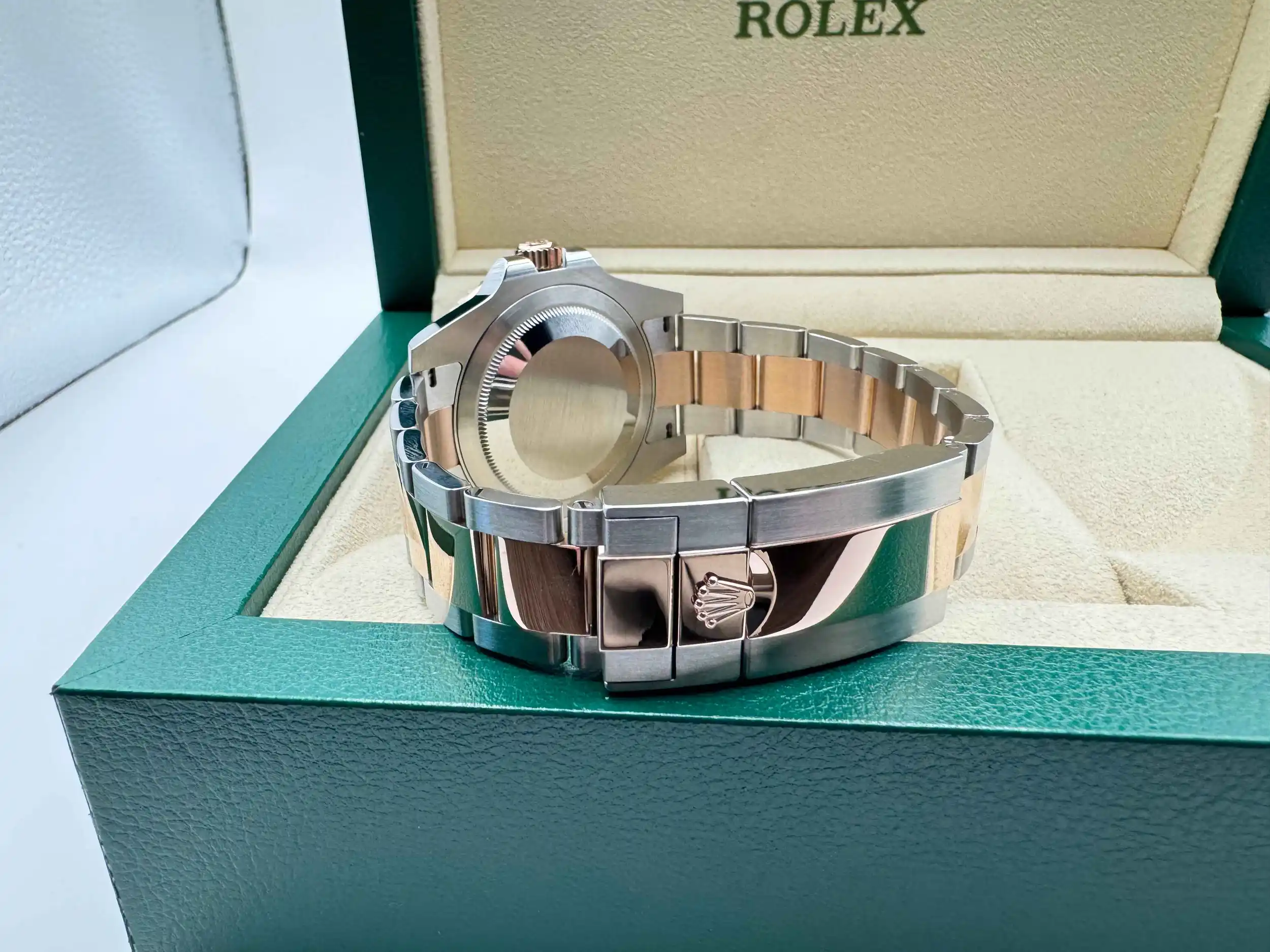 Rolex GMT Master 2 | 40mm | “Rootbeer” | 18K Everose Goud | Two-tone Cerachrom Bezel Zwart/Bruinen | 126711CHNR - Image 11