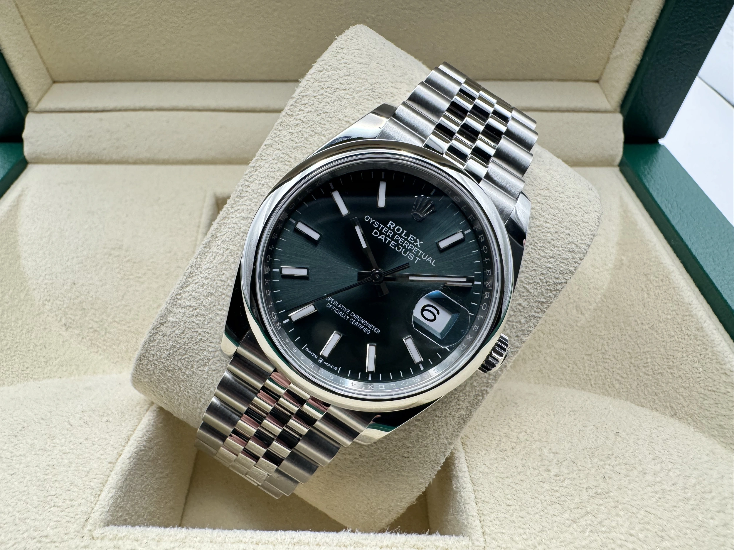 Rolex Datejust 36mm | Muntgroene Wijzerplaat Gladde Lunette | Jubilee | 126200 - Image 5