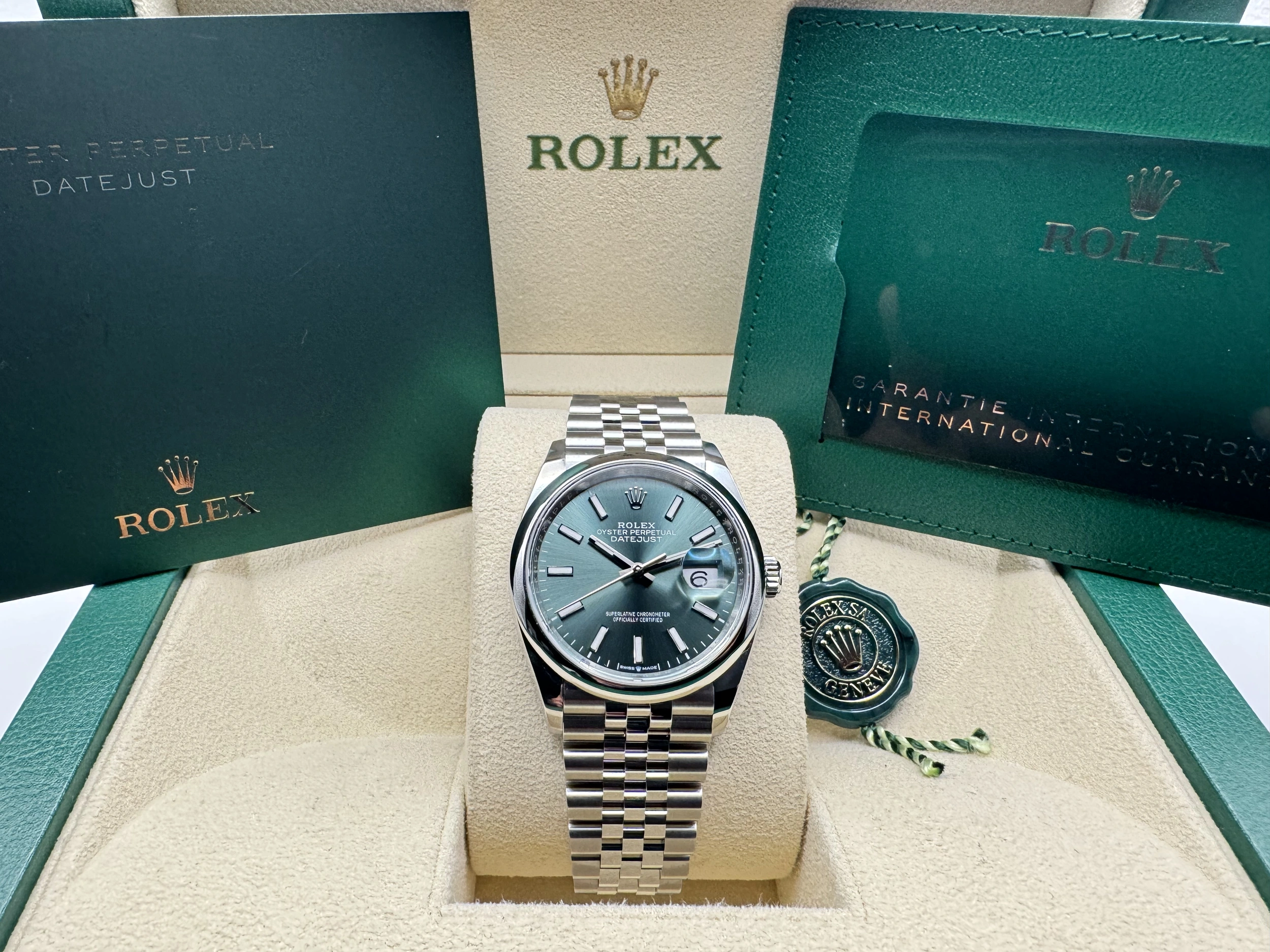 Rolex Datejust 36mm | Muntgroene Wijzerplaat Gladde Lunette | Jubilee | 126200 - Image 3