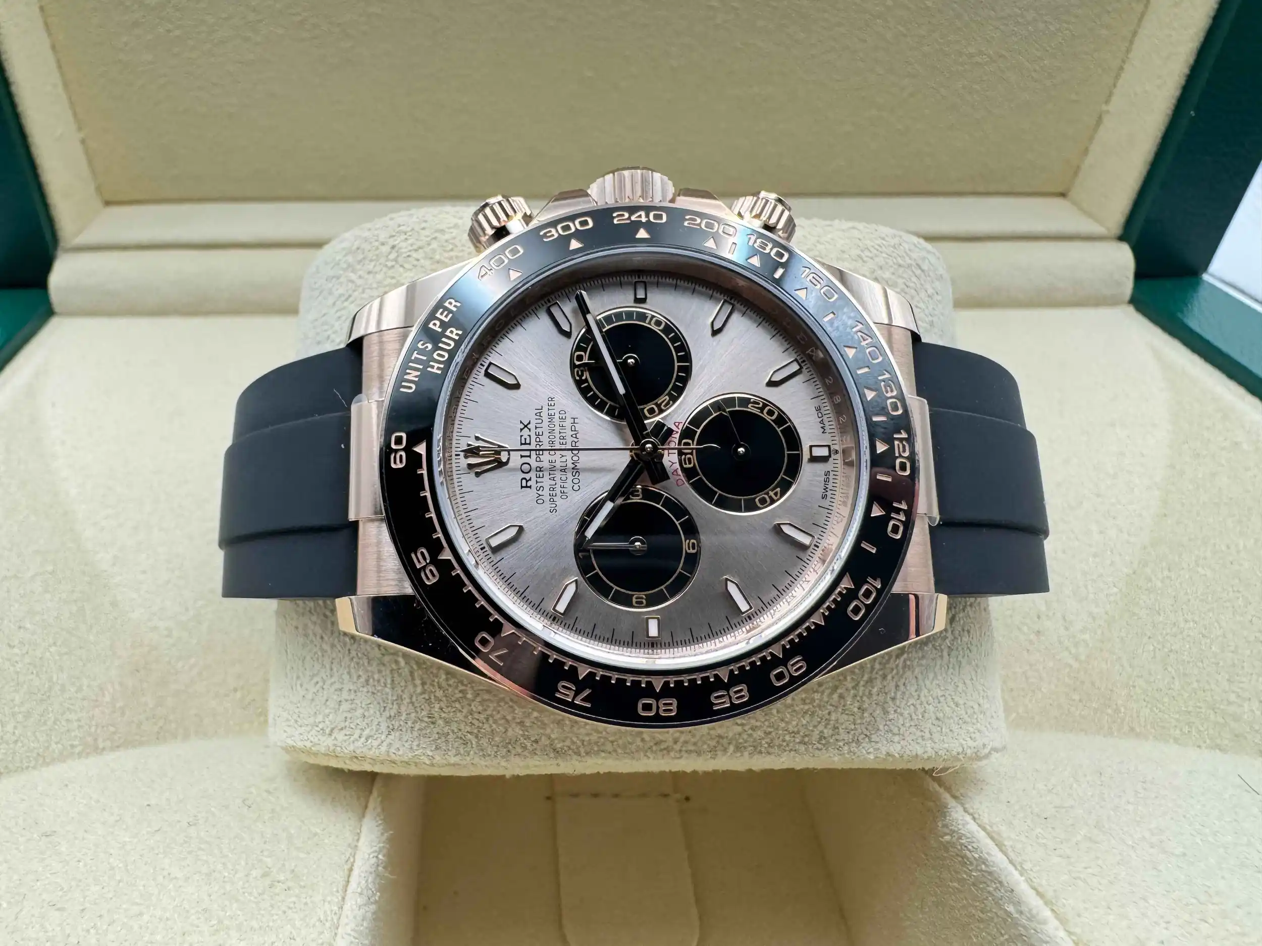 Rolex Daytona 40mm | Champagne/Rosé | Zwarte Keramische Bezel & 18K Everose (Roségoud) | Oysterflex | 126515LN - Image 6