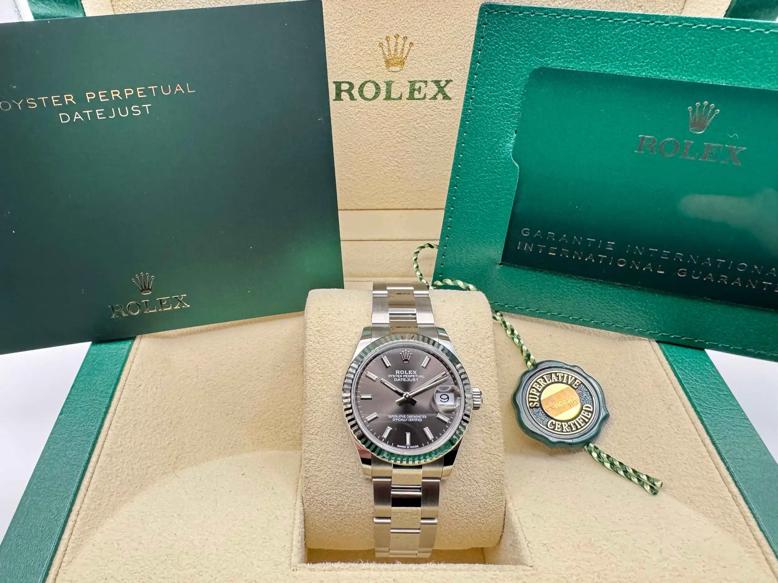 Rolex Datejust 31mm | Rhodium Wijzerplaat &18k Witgoud | Fluted Lunette | 278274 - Image 3