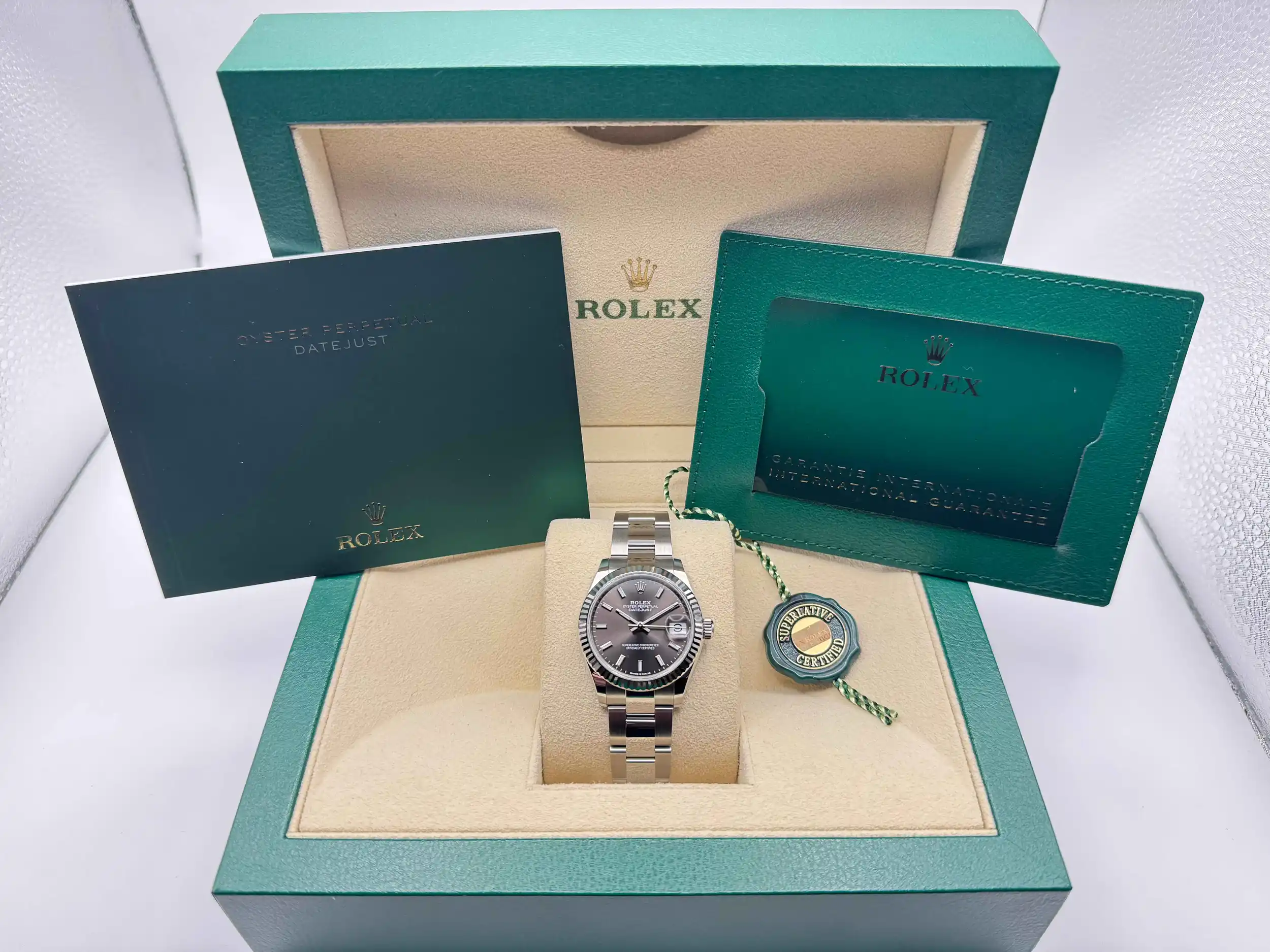 Rolex Datejust 31mm | Rhodium Wijzerplaat &18k Witgoud | Fluted Lunette | 278274 - Image 2