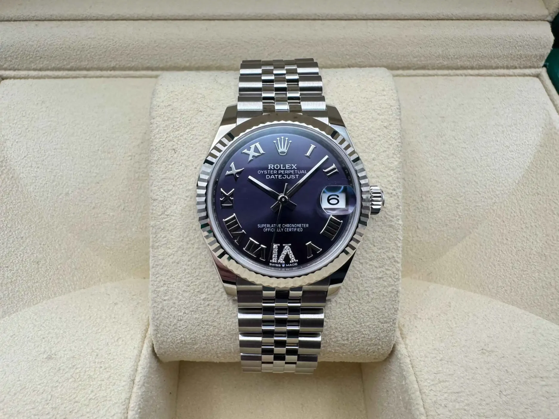 Rolex Datejust 31mm | Paarse Diamanten Wijzerplaat | 18K Witgoud Gekarteld Lunette | Jubilee | 278274