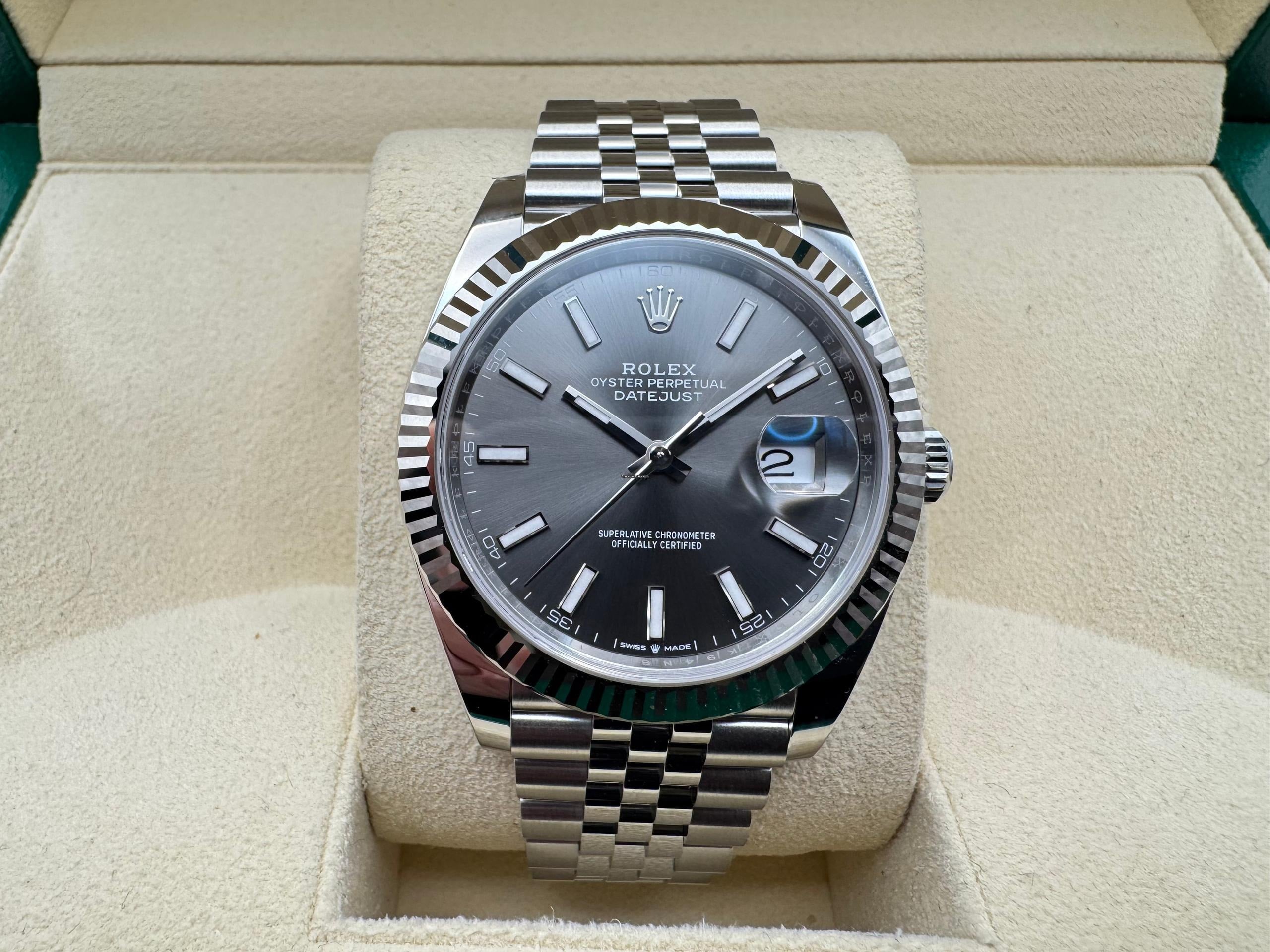 Rolex Datejust 41mm | Rhodium Wijzerplaat | Gegroefde Lunette/Bezel van Witgoud | Jubilee | 126334