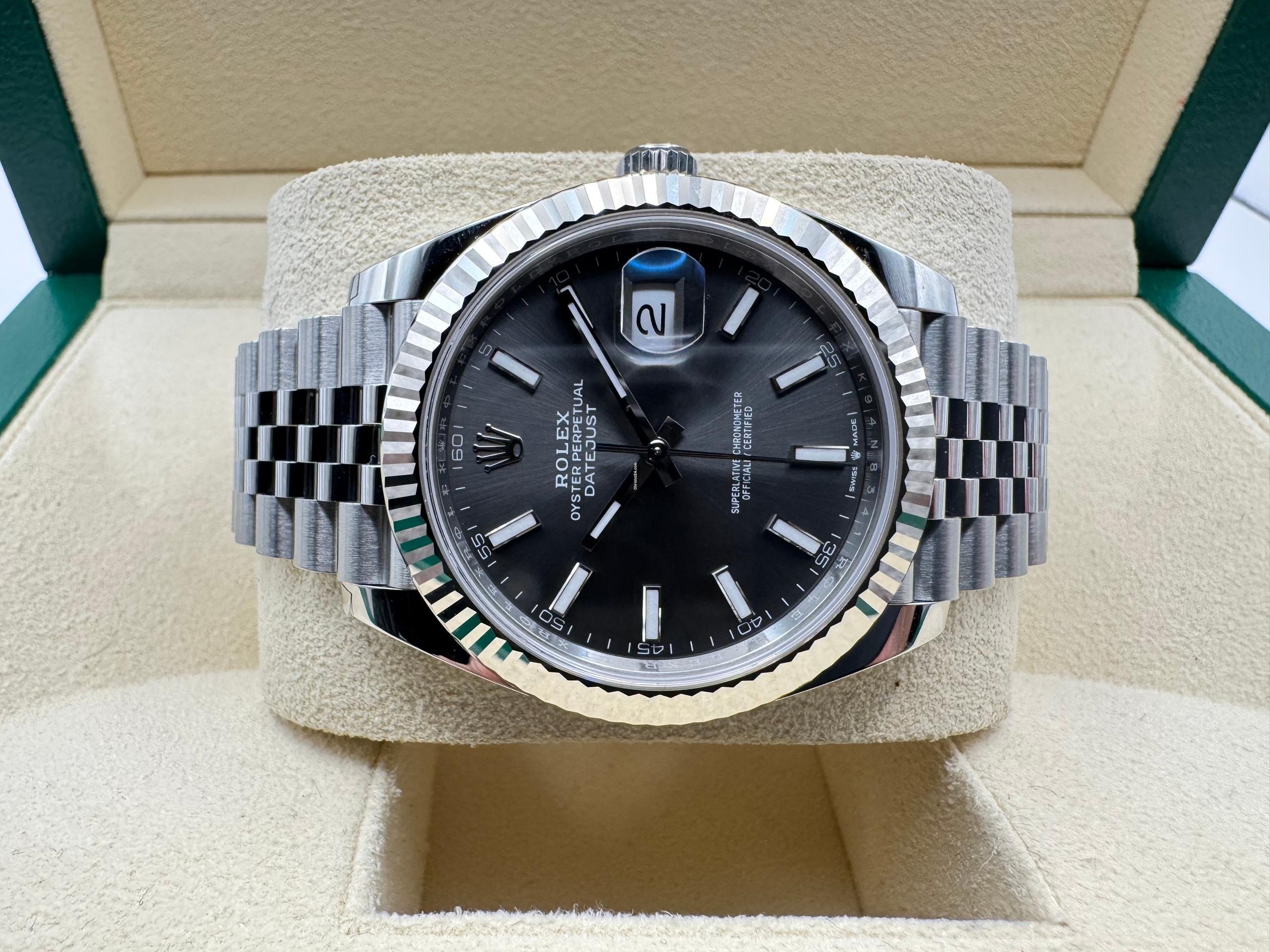 Rolex Datejust 41mm | Rhodium Wijzerplaat | Gegroefde Lunette/Bezel van Witgoud | Jubilee | 126334 - Image 9