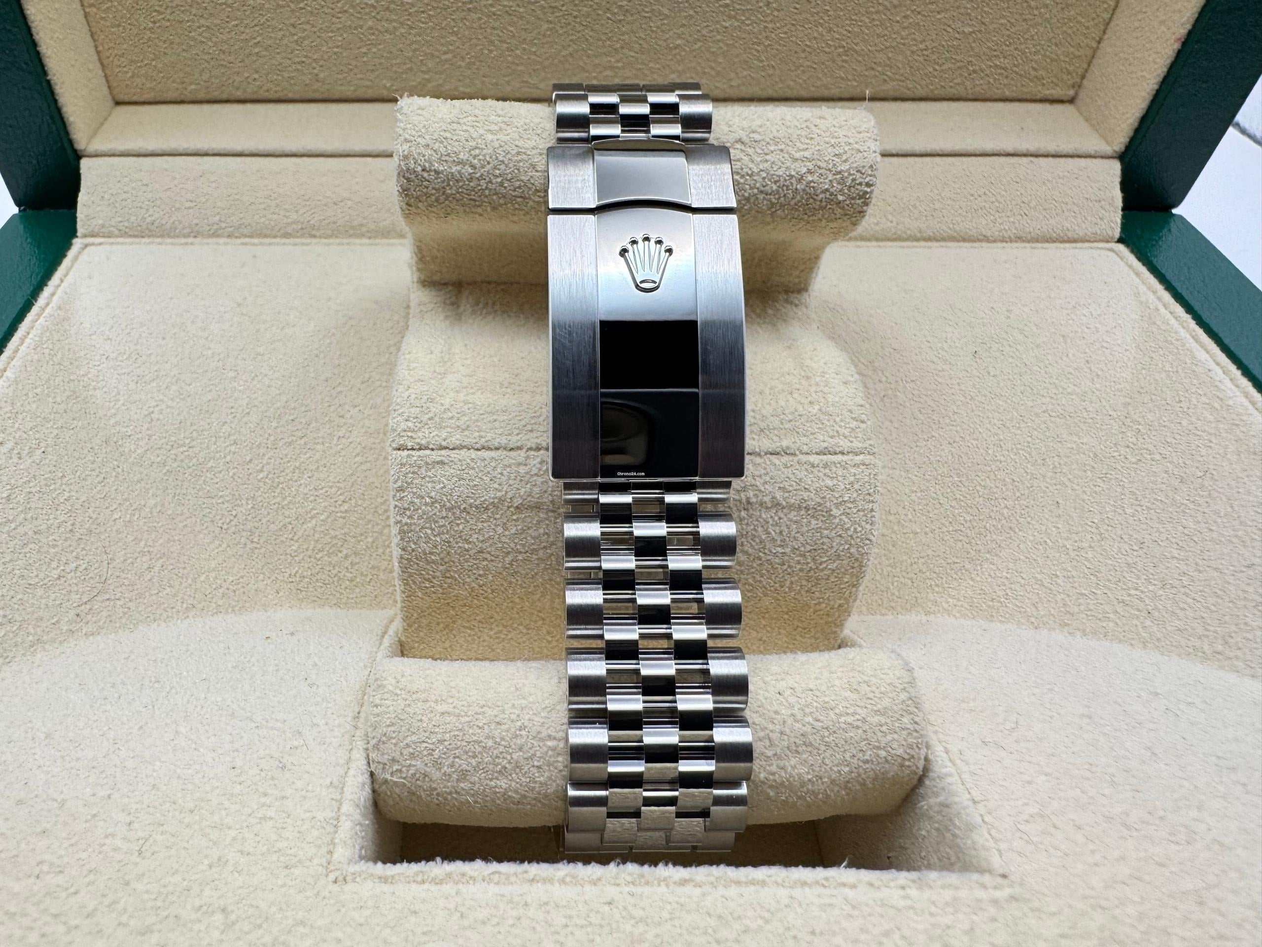 Rolex Datejust 41mm | Rhodium Wijzerplaat | Gegroefde Lunette/Bezel van Witgoud | Jubilee | 126334 - Image 6