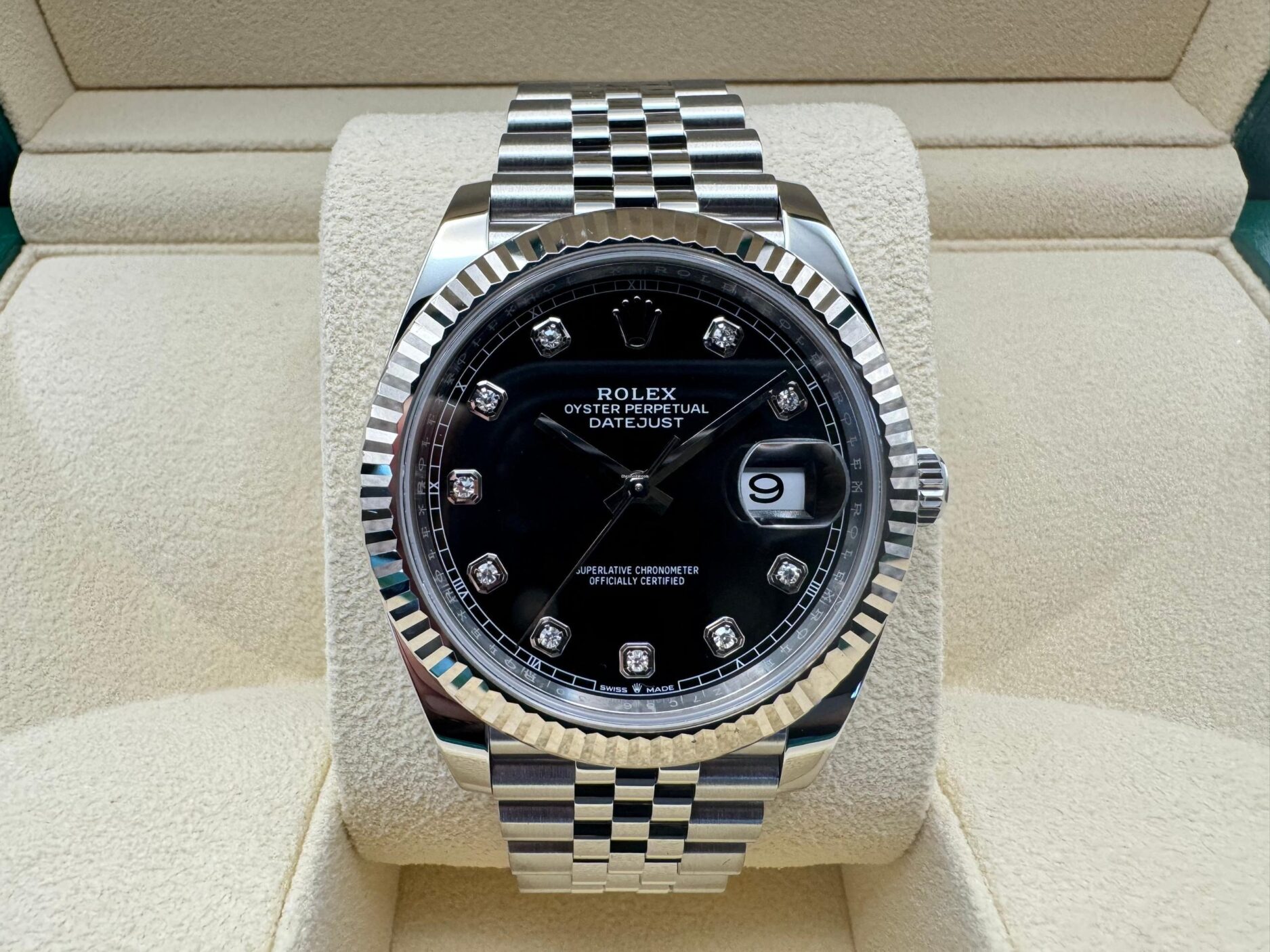Rolex Datejust 41mm | Zwarte Wijzerplaat Met Diamanten & 18K Witgouden Gekartelde Bezel | Jubilee | 126334
