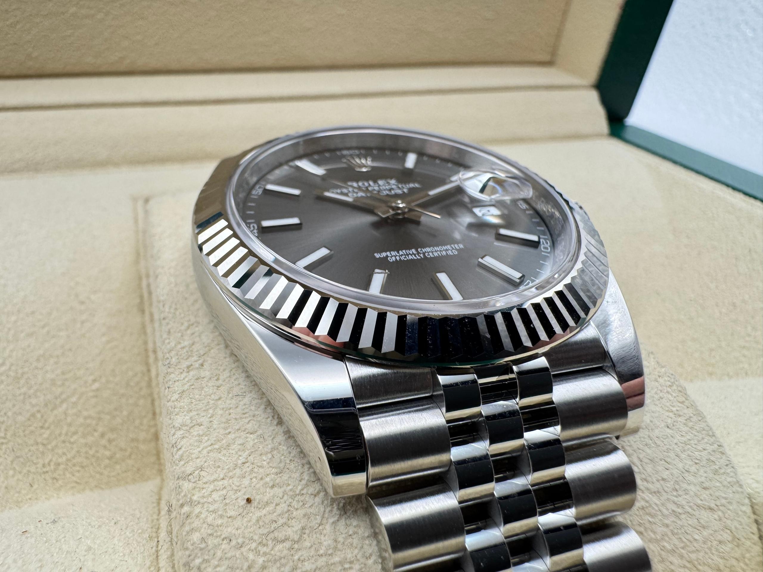 Rolex Datejust 41mm | Rhodium Wijzerplaat | Gegroefde Lunette/Bezel van Witgoud | Jubilee | 126334 - Image 10
