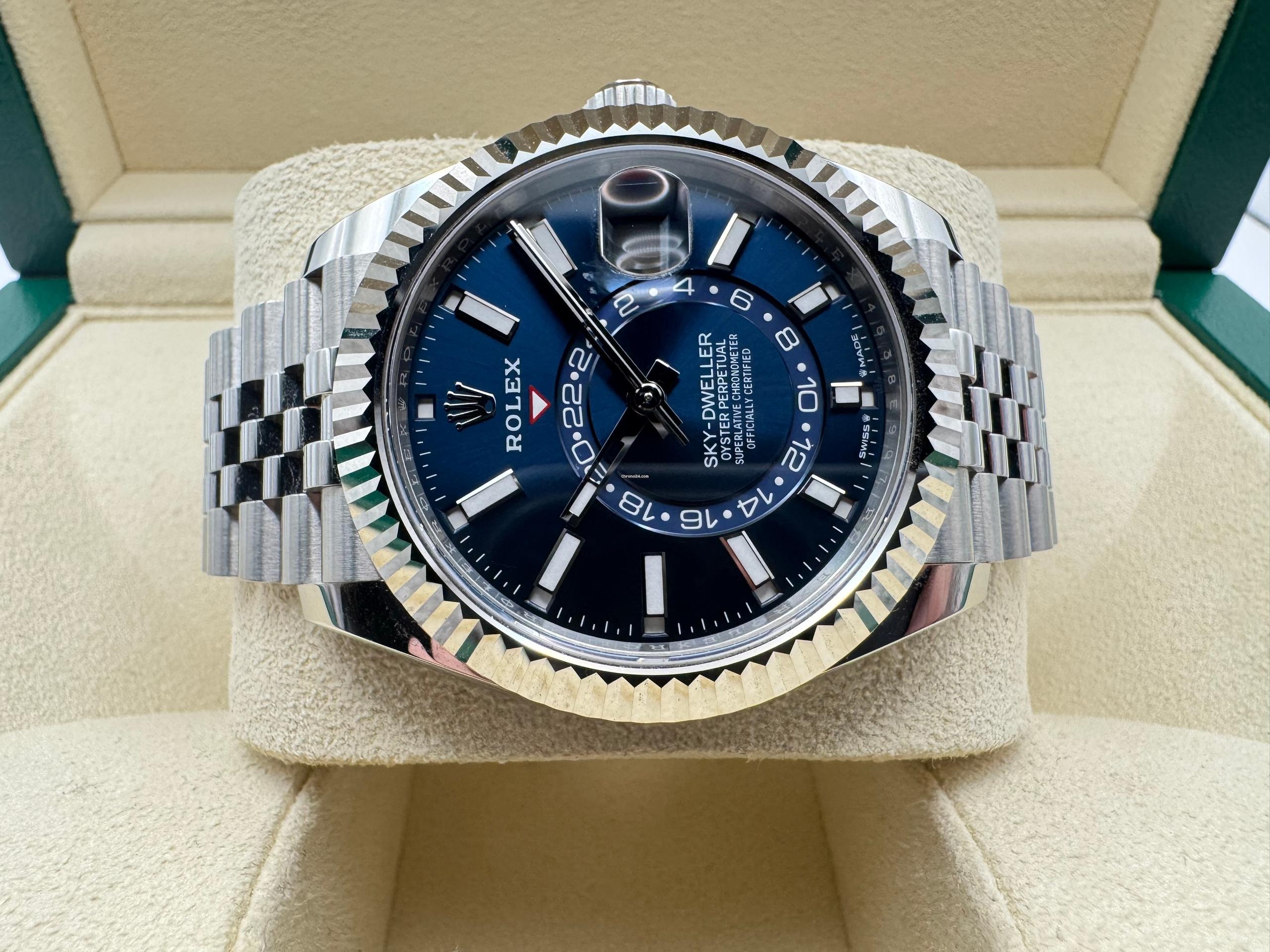 Rolex Sky-Dweller 42mm | Blauwe Wijzerplaat & 18K Witgoud (Gegroefde Bezel/Lunette) | Jubilee | 336934 - Image 9