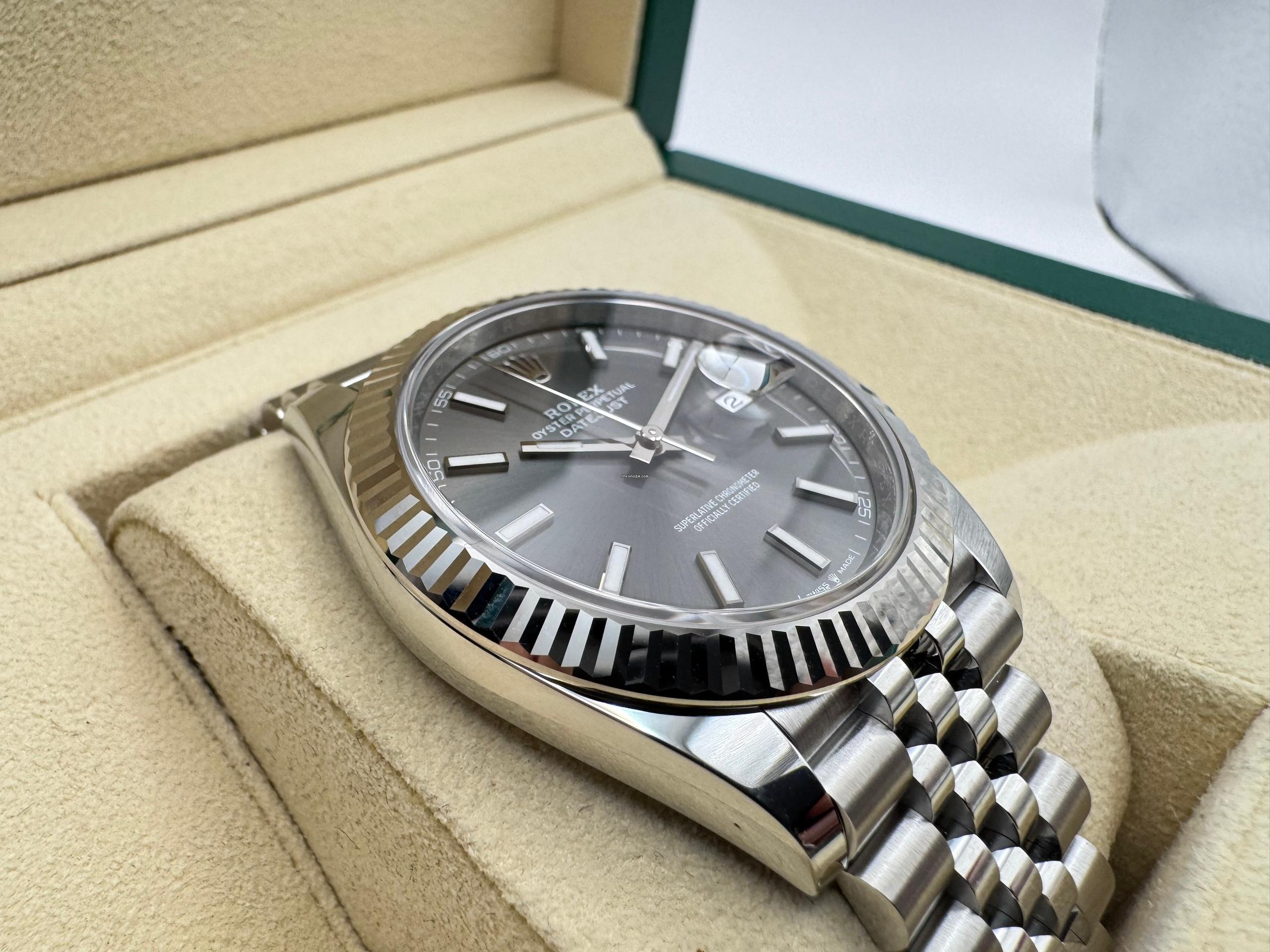 Rolex Datejust 41mm | Rhodium Wijzerplaat | Gegroefde Lunette/Bezel van Witgoud | Jubilee | 126334 - Image 11