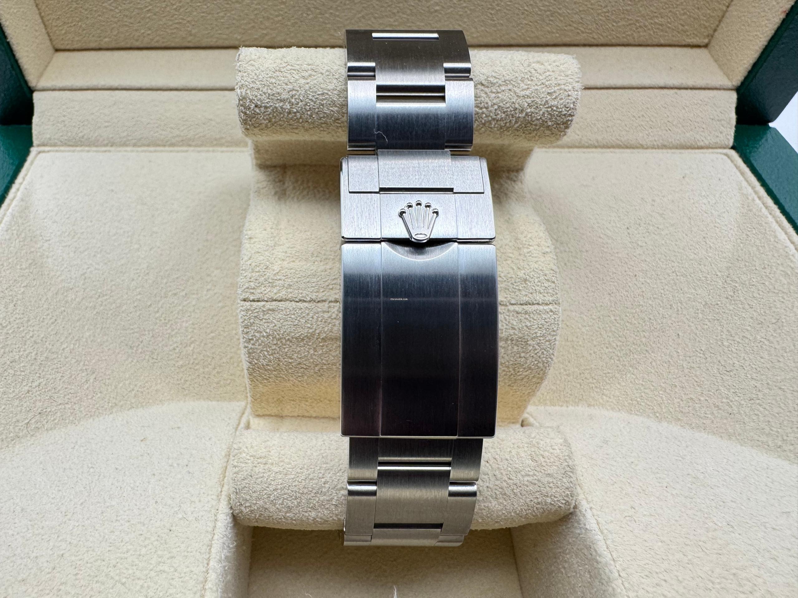 Rolex Explorer 2 | 42mm | Zwarte Wijzerplaat | Vaste 24-uurs Bezel | 226570 - Image 12