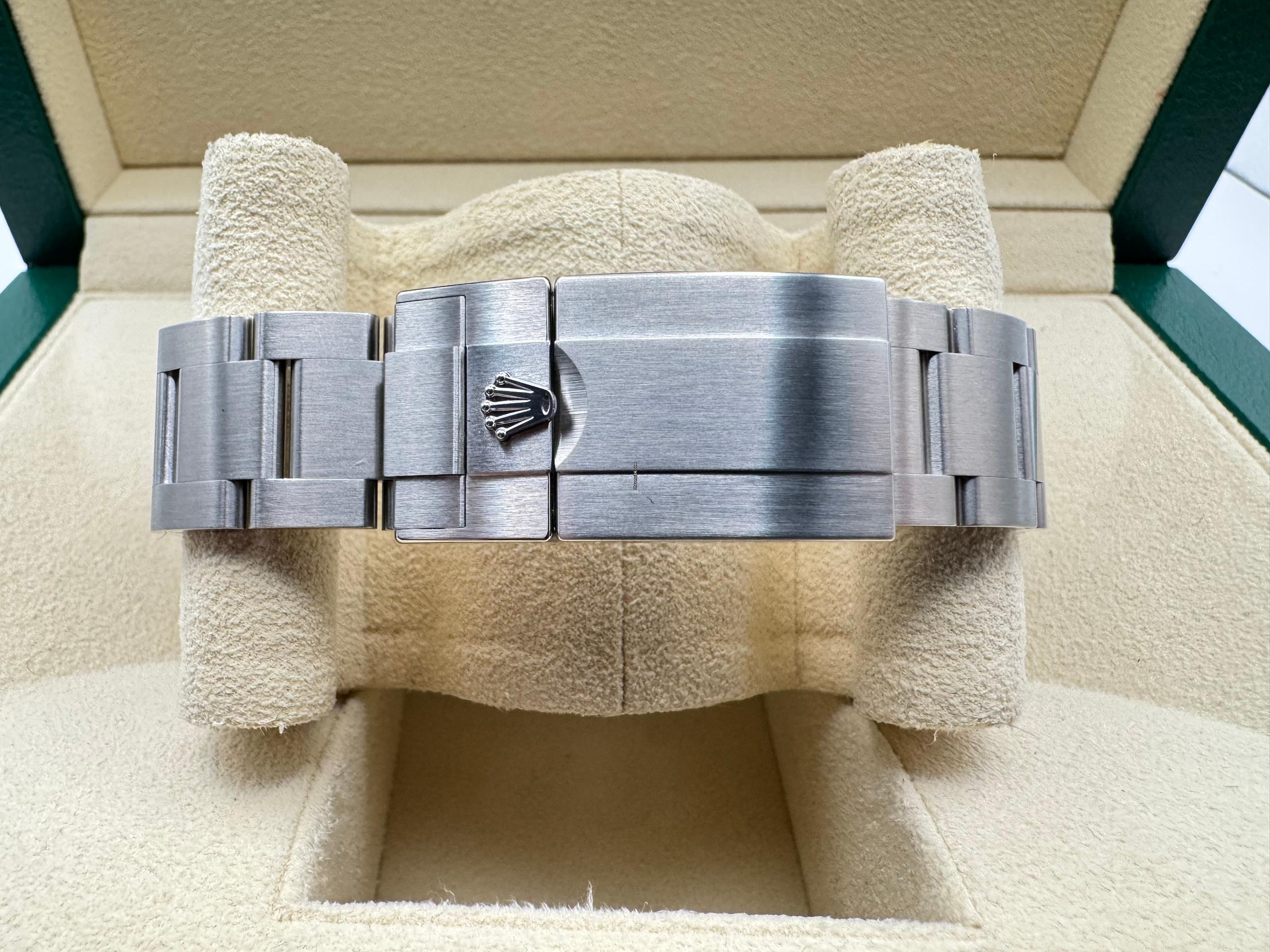 Rolex Explorer 2 | 42mm | Zwarte Wijzerplaat | Vaste 24-uurs Bezel | 226570 - Image 6