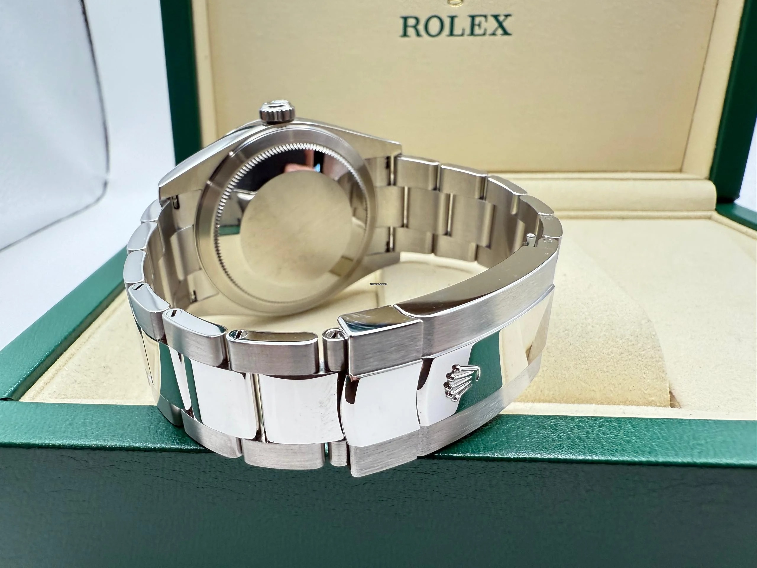 Rolex Sky-Dweller 42mm | Blauwe Wijzerplaat & 18K Witgoud (Gegroefde Bezel/Lunette) | Oystersteel | 336934 - Image 11