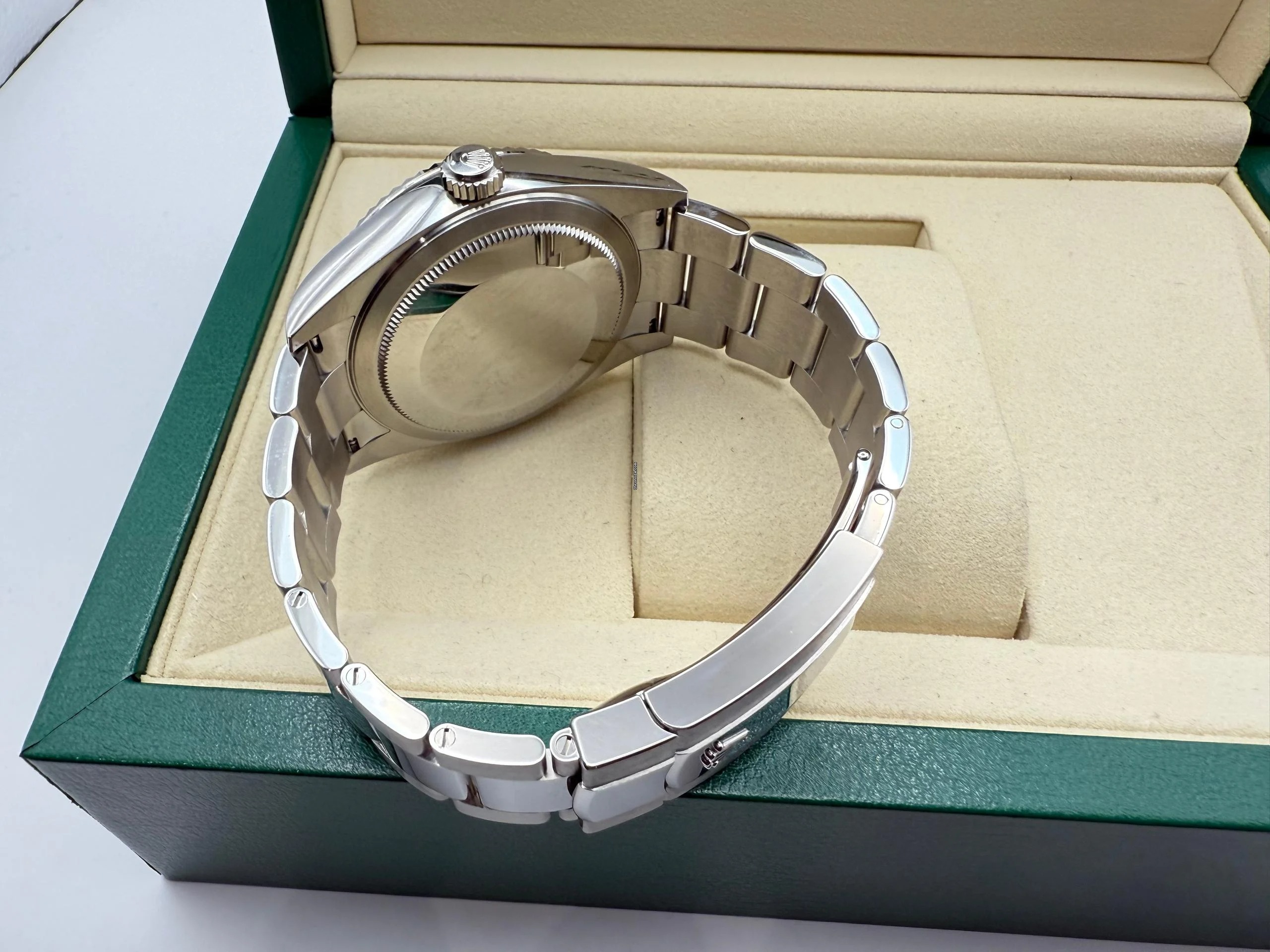 Rolex Sky-Dweller 42mm | Blauwe Wijzerplaat & 18K Witgoud (Gegroefde Bezel/Lunette) | Oystersteel | 336934 - Image 8