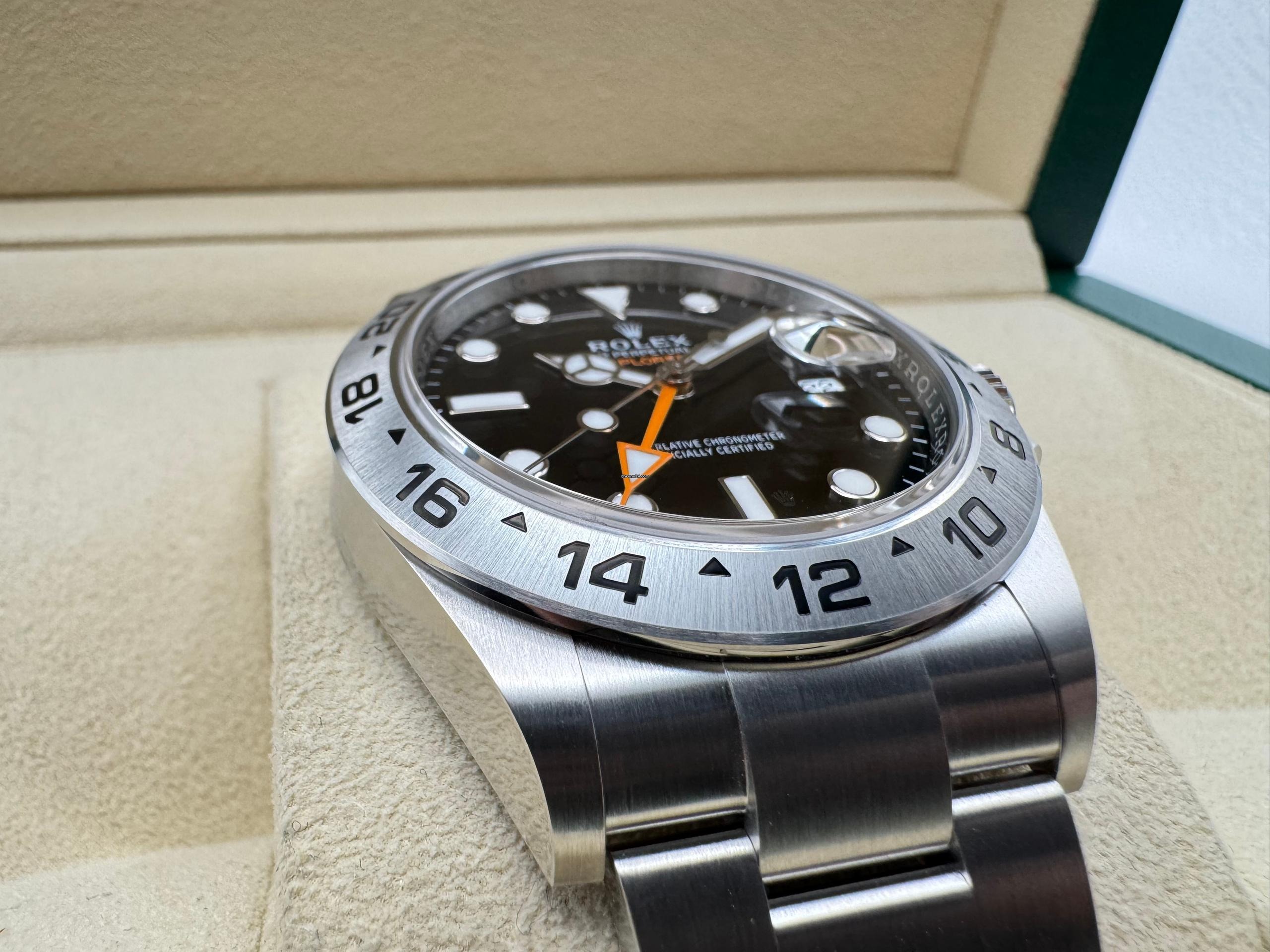 Rolex Explorer 2 | 42mm | Zwarte Wijzerplaat | Vaste 24-uurs Bezel | 226570 - Image 9