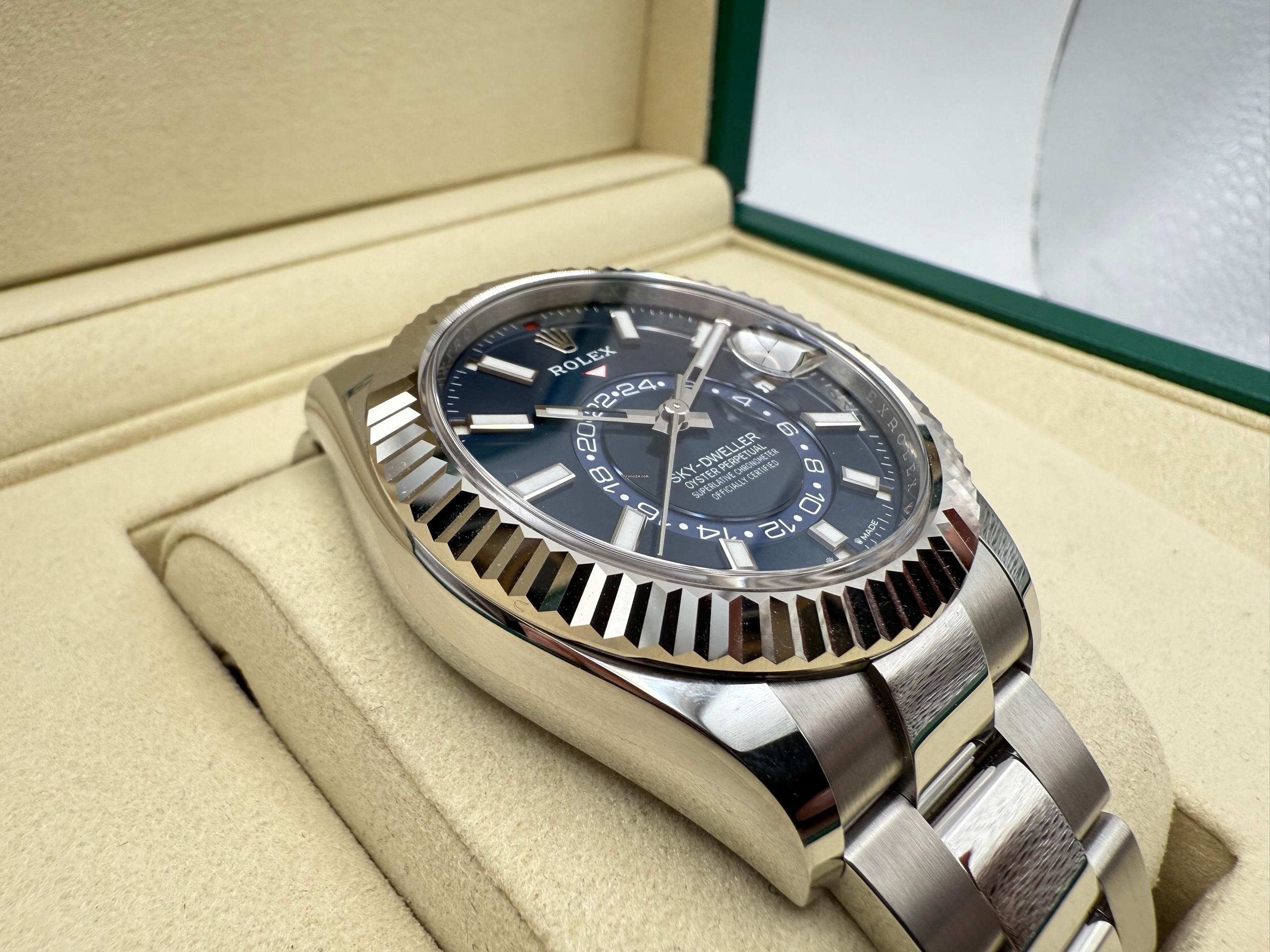 Rolex Sky-Dweller 42mm | Blauwe Wijzerplaat & 18K Witgoud (Gegroefde Bezel/Lunette) | Oystersteel | 336934 - Image 9