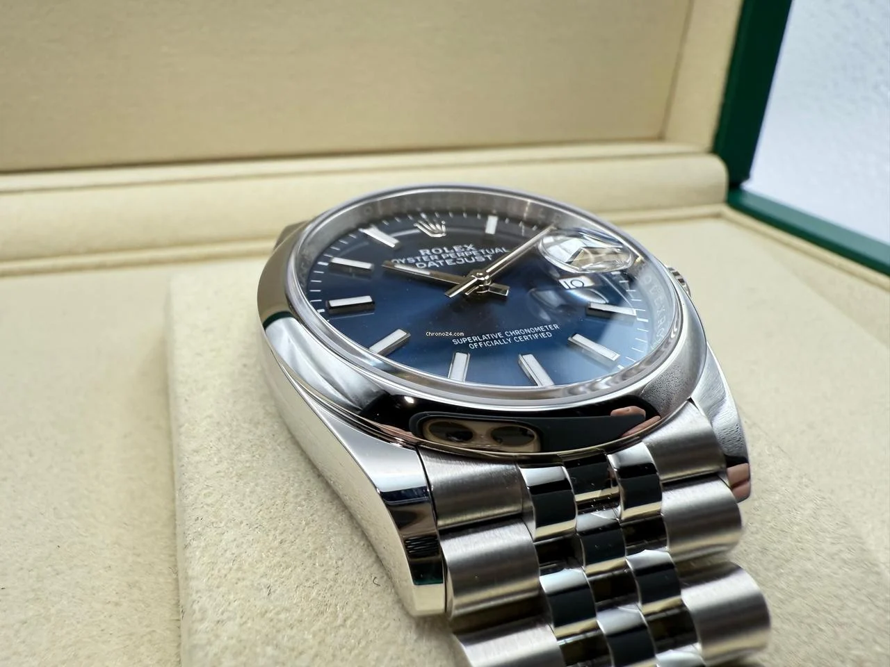 Rolex Datejust 36mm | Blauwe Wijzerplaat | 18k Witgouden Lunette | Jubilee | 126234 - Image 4