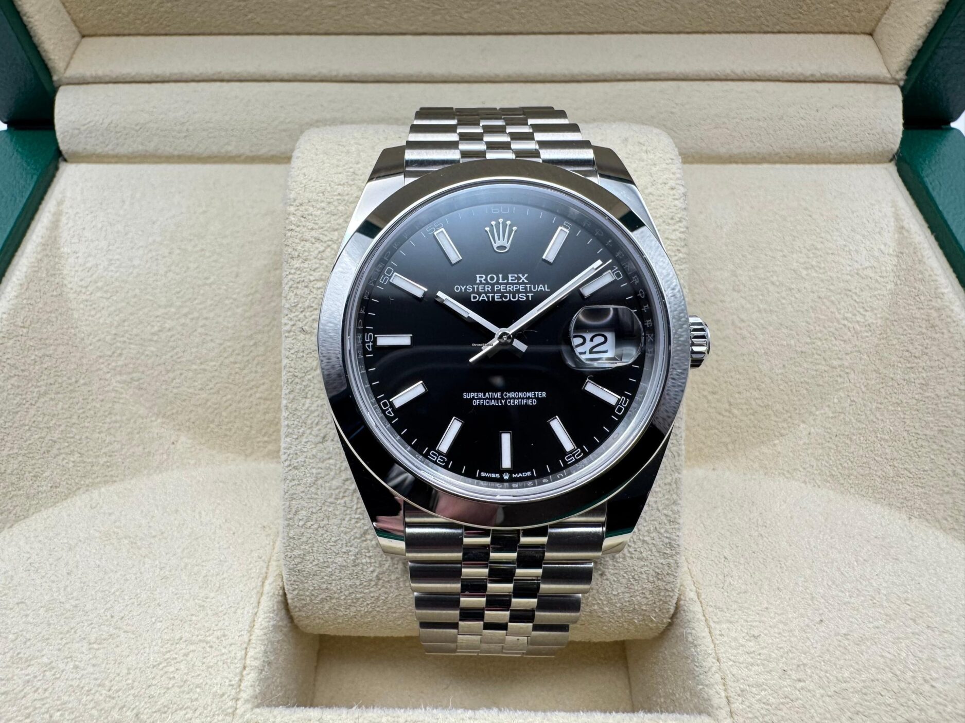 Rolex Datejust 41mm | Zwart Wijzerplaat | Gepolijste Lunette | Jubilee | 126300
