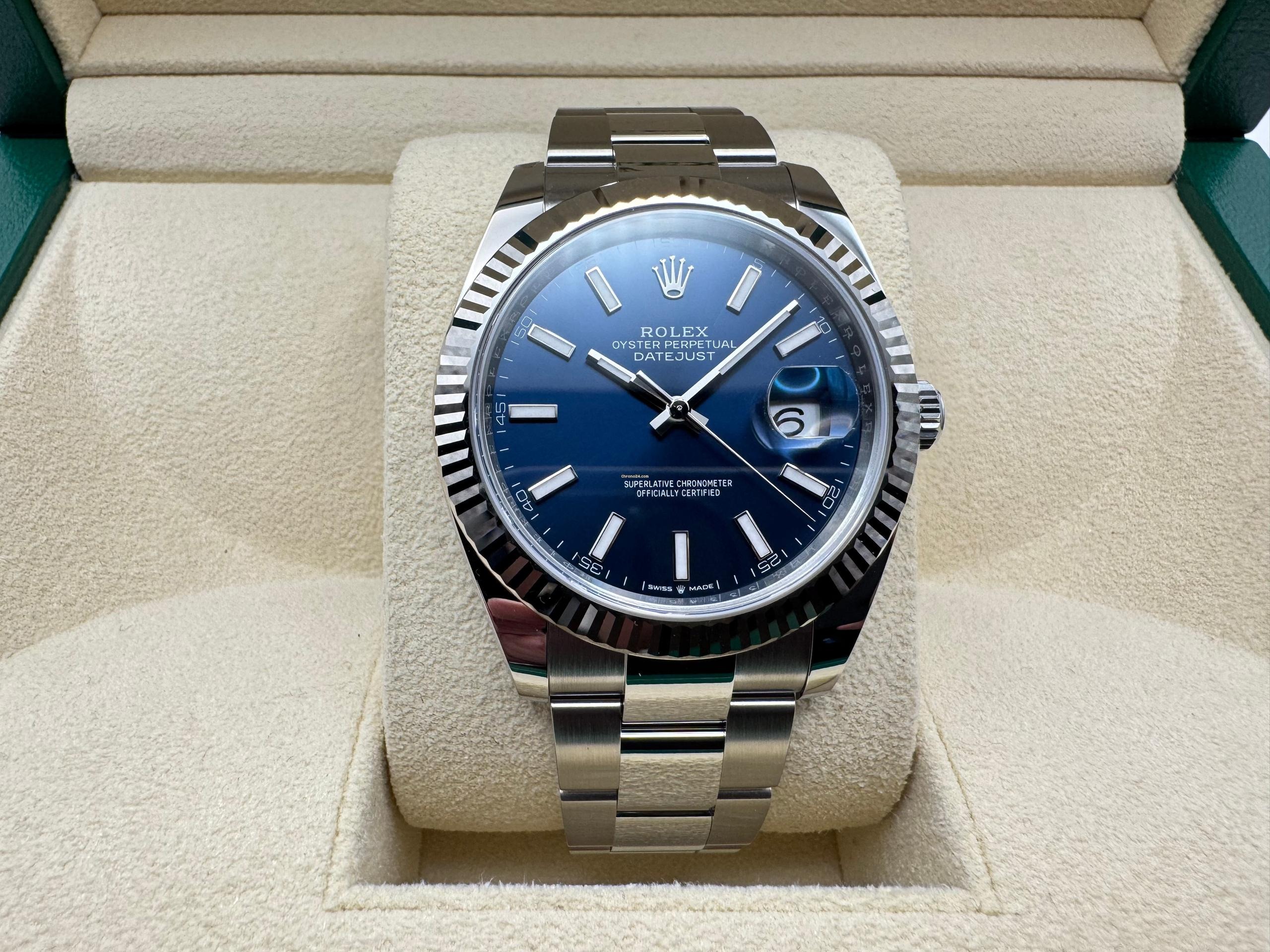 Rolex Datejust 41mm | Blauwe Wijzerplaat | 18K Witgoud Gekarteld Lunette | OysterSteel | 126334