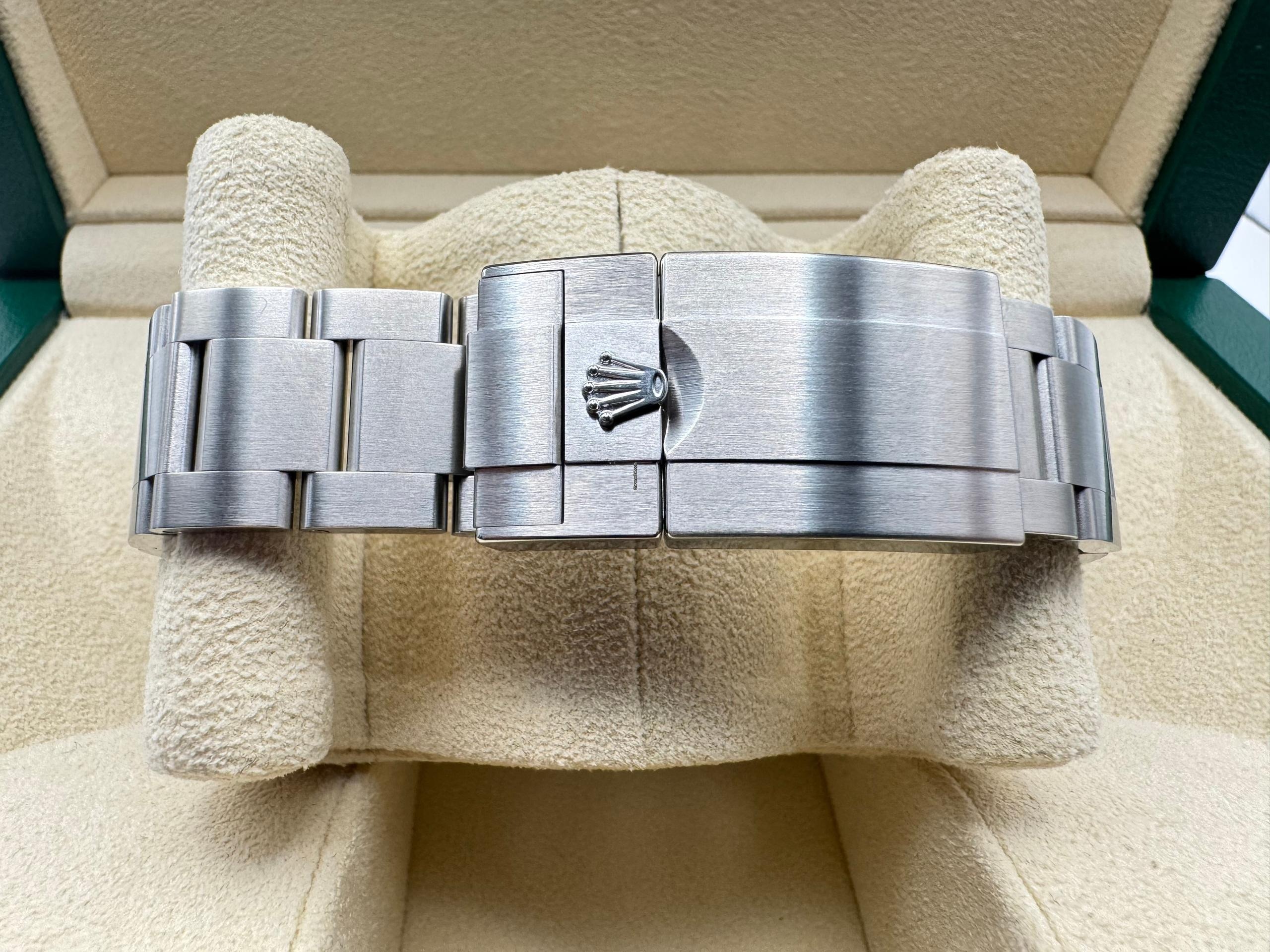 Rolex Explorer 2 | 42mm | Witte “Polar” Wijzerplaat | Oystersteel | 226570 - Image 8