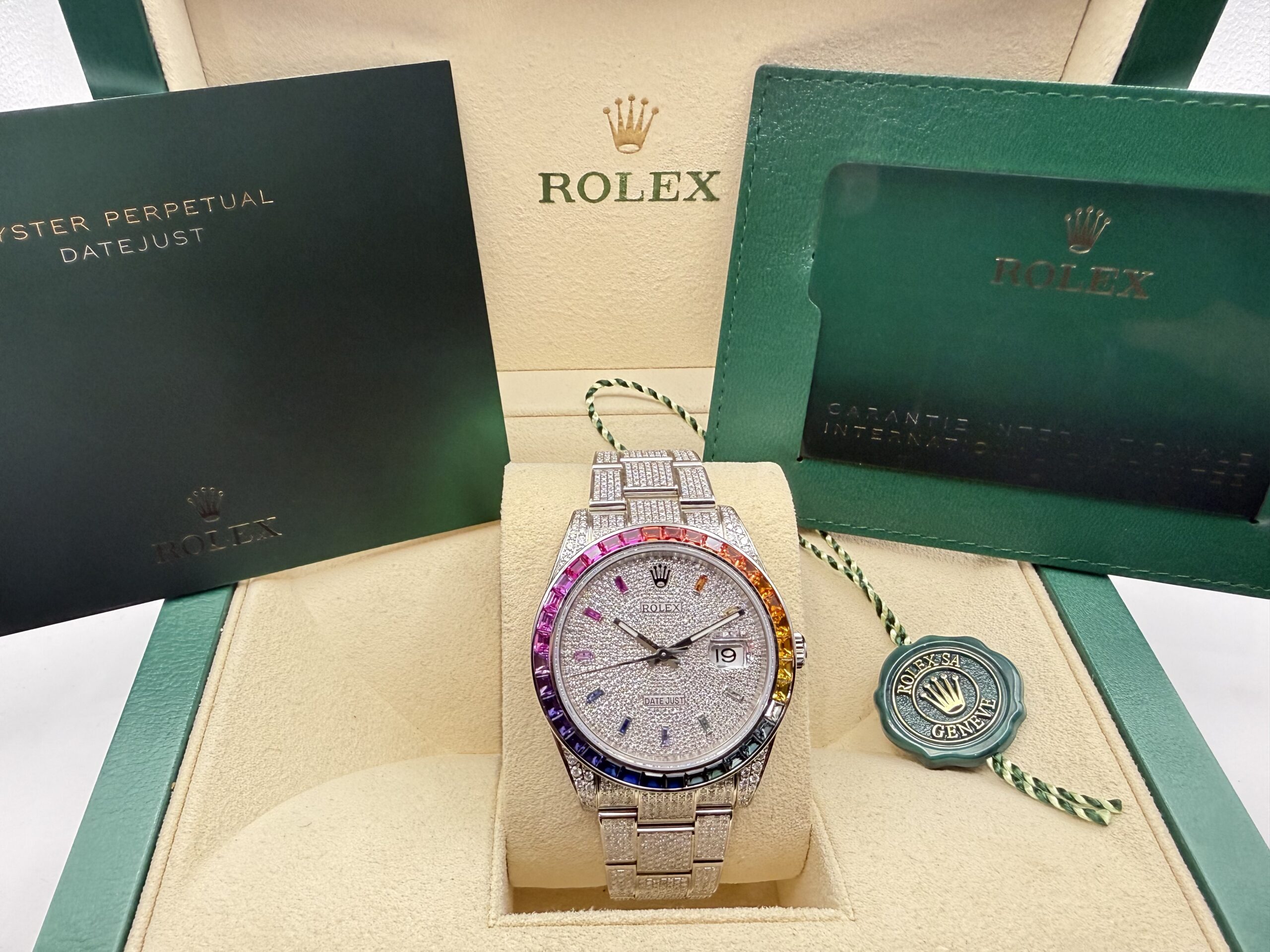 Rolex Datejust 41mm | “ICED OUT” RAINBOW Diamanten Baguette Lunette | Pavé Diamond Wijzerplaat | 126300 - Image 7