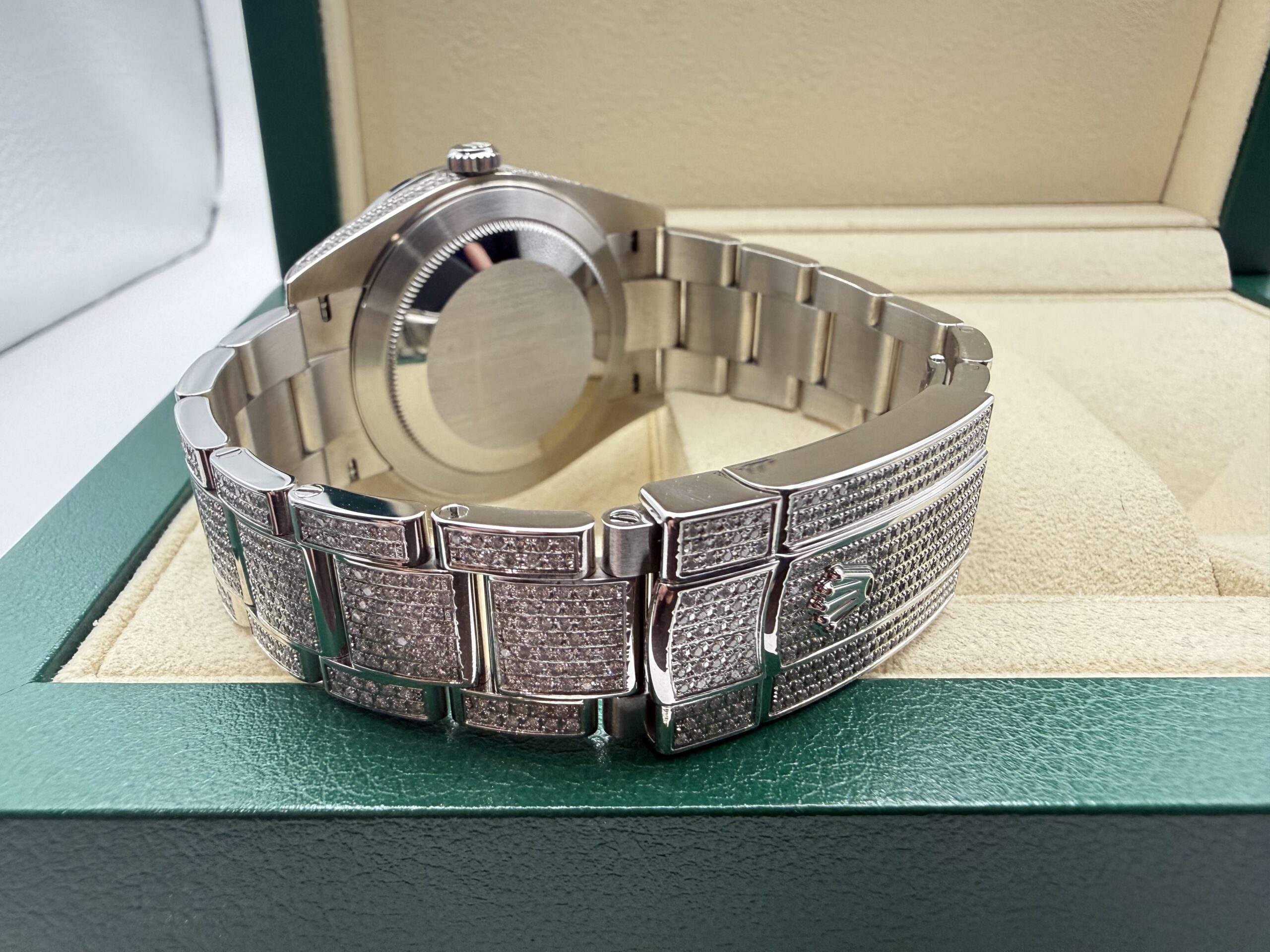Rolex Datejust 41mm | “ICED OUT” RAINBOW Diamanten Baguette Lunette | Pavé Diamond Wijzerplaat | 126300 - Image 9