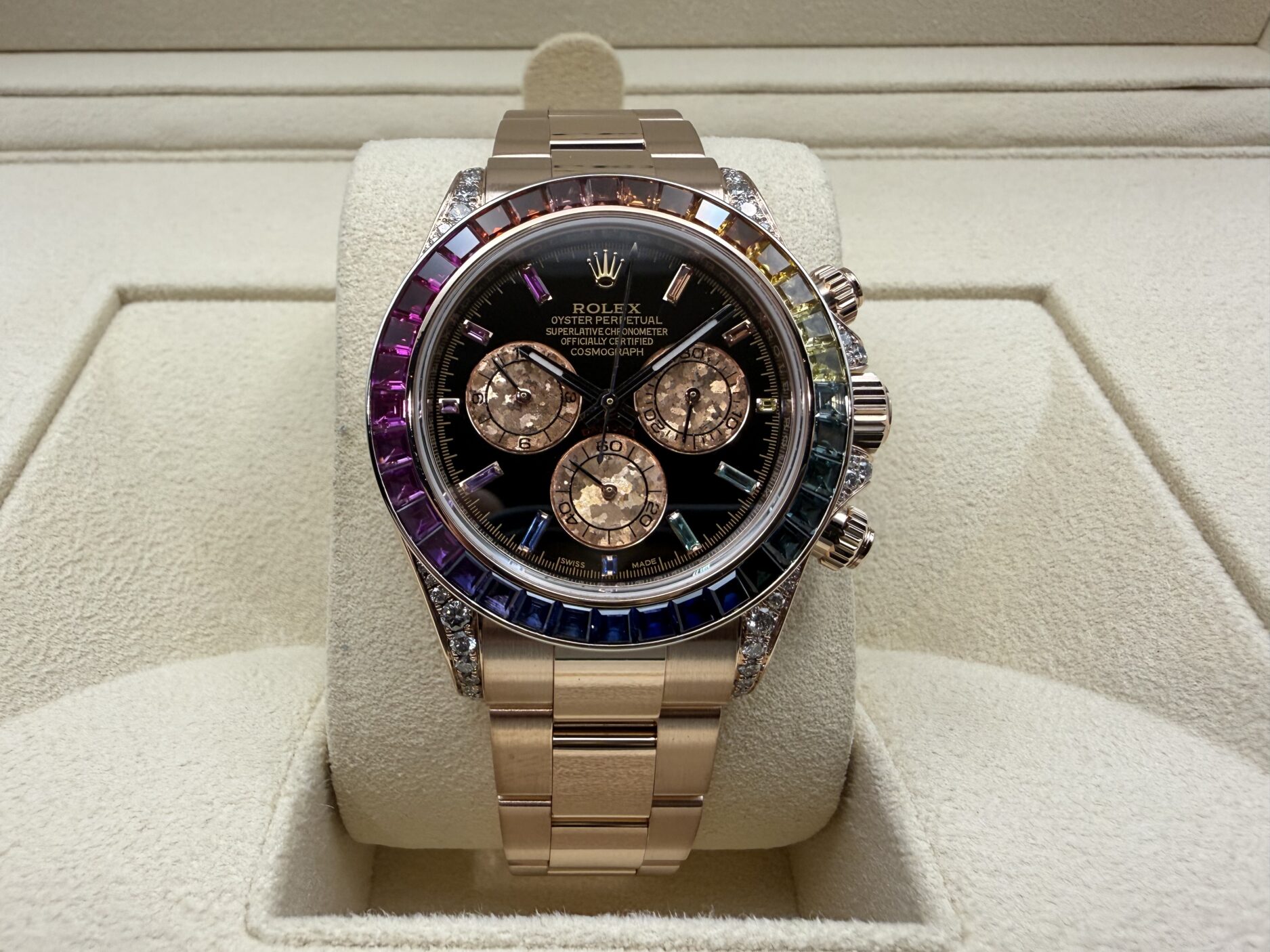 Rolex Datejust 40mm | “ICED OUT” Daytona "RAINBOW" Diamanten Lunnete & 18K EverRose Goud| Zwarte Wijzerplaat | 116505