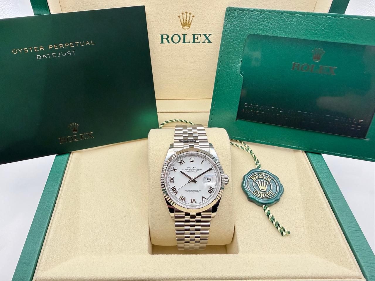 Rolex Datejust 36mm | Witte Wijzerplaat | Romeinse Index |18K Witgoud | Gekartelde Lunette | Jubilee | 126234 - Image 7