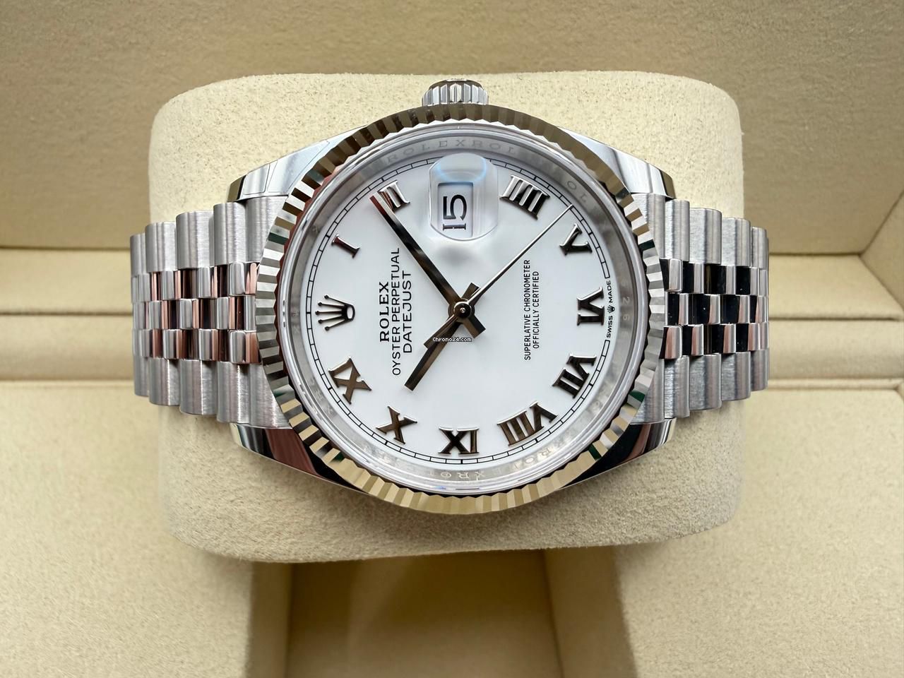 Rolex Datejust 36mm | Witte Wijzerplaat | Romeinse Index |18K Witgoud | Gekartelde Lunette | Jubilee | 126234 - Image 9