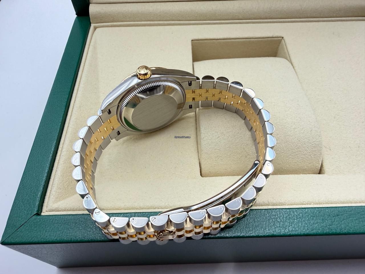 Rolex Datejust 31mm | "Mother of Pearl Wijzerplaat & Diamanten Uurmarkeringing | 18K Geelgoud | Gekartelde Lunette | Jubilee | 278273 - Image 3