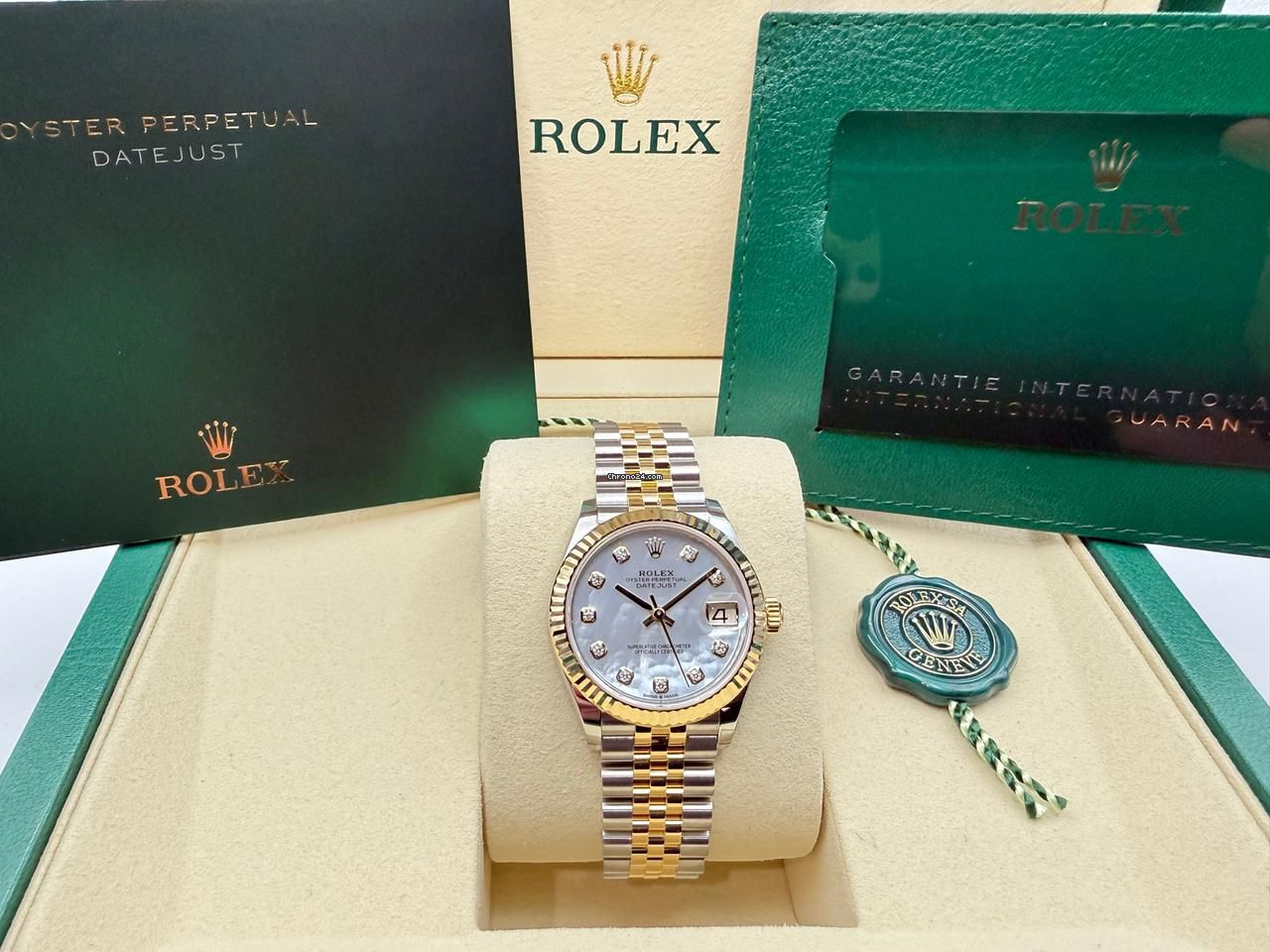 Rolex Datejust 31mm | "Mother of Pearl Wijzerplaat & Diamanten Uurmarkeringing | 18K Geelgoud | Gekartelde Lunette | Jubilee | 278273 - Image 5