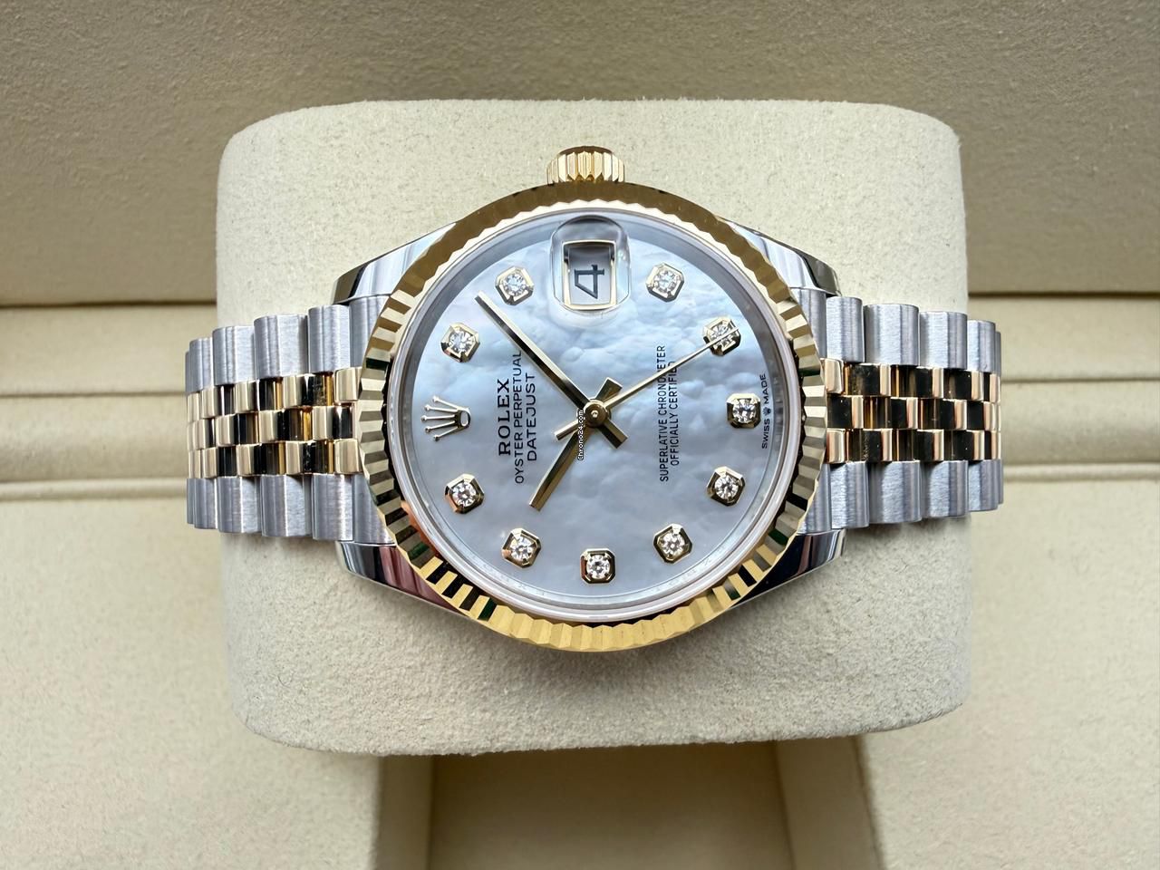 Rolex Datejust 31mm | "Mother of Pearl Wijzerplaat & Diamanten Uurmarkeringing | 18K Geelgoud | Gekartelde Lunette | Jubilee | 278273 - Image 9