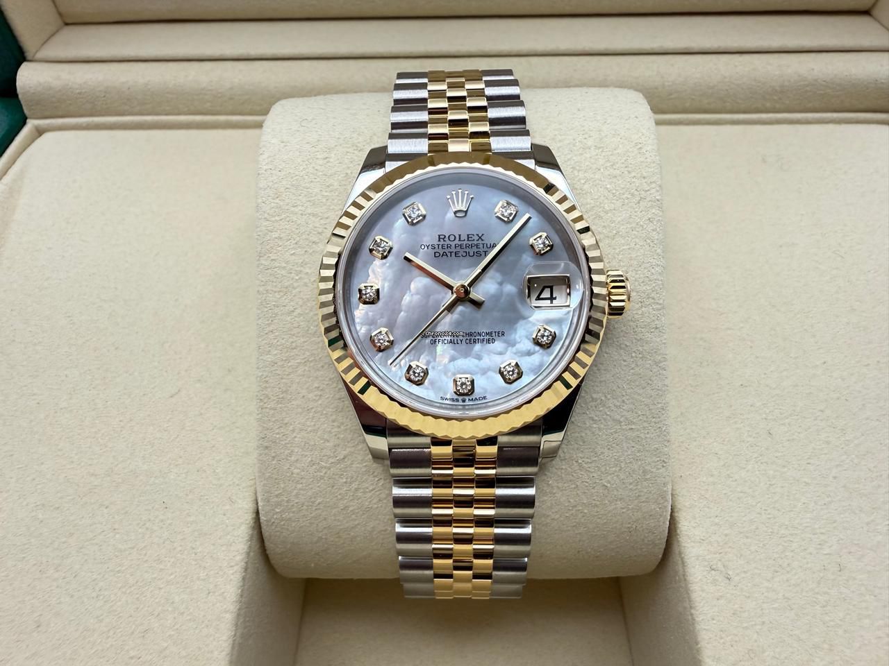Rolex Datejust 31mm | "Mother of Pearl Wijzerplaat & Diamanten Uurmarkeringing | 18K Geelgoud | Gekartelde Lunette | Jubilee | 278273