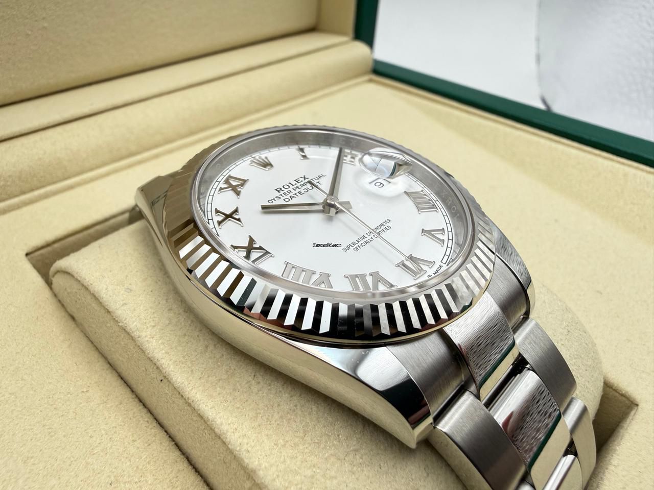 Rolex Datejust 41mm | Witte Wijzerplaat | Romeinse Index | 18K Witgoud | Gekartelde Lunette | Oyster | 126334 - Image 5
