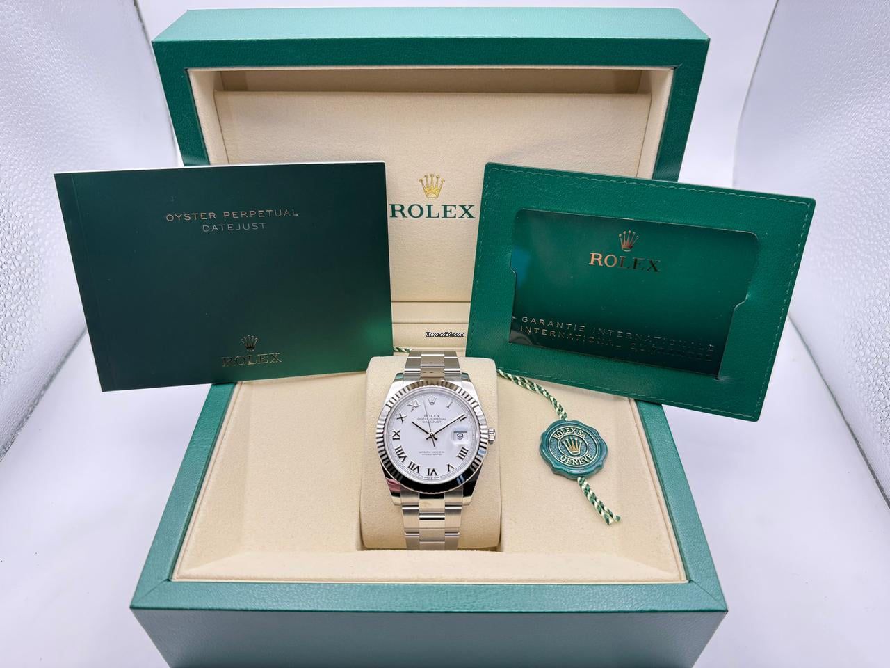 Rolex Datejust 41mm | Witte Wijzerplaat | Romeinse Index | 18K Witgoud | Gekartelde Lunette | Oyster | 126334 - Image 6