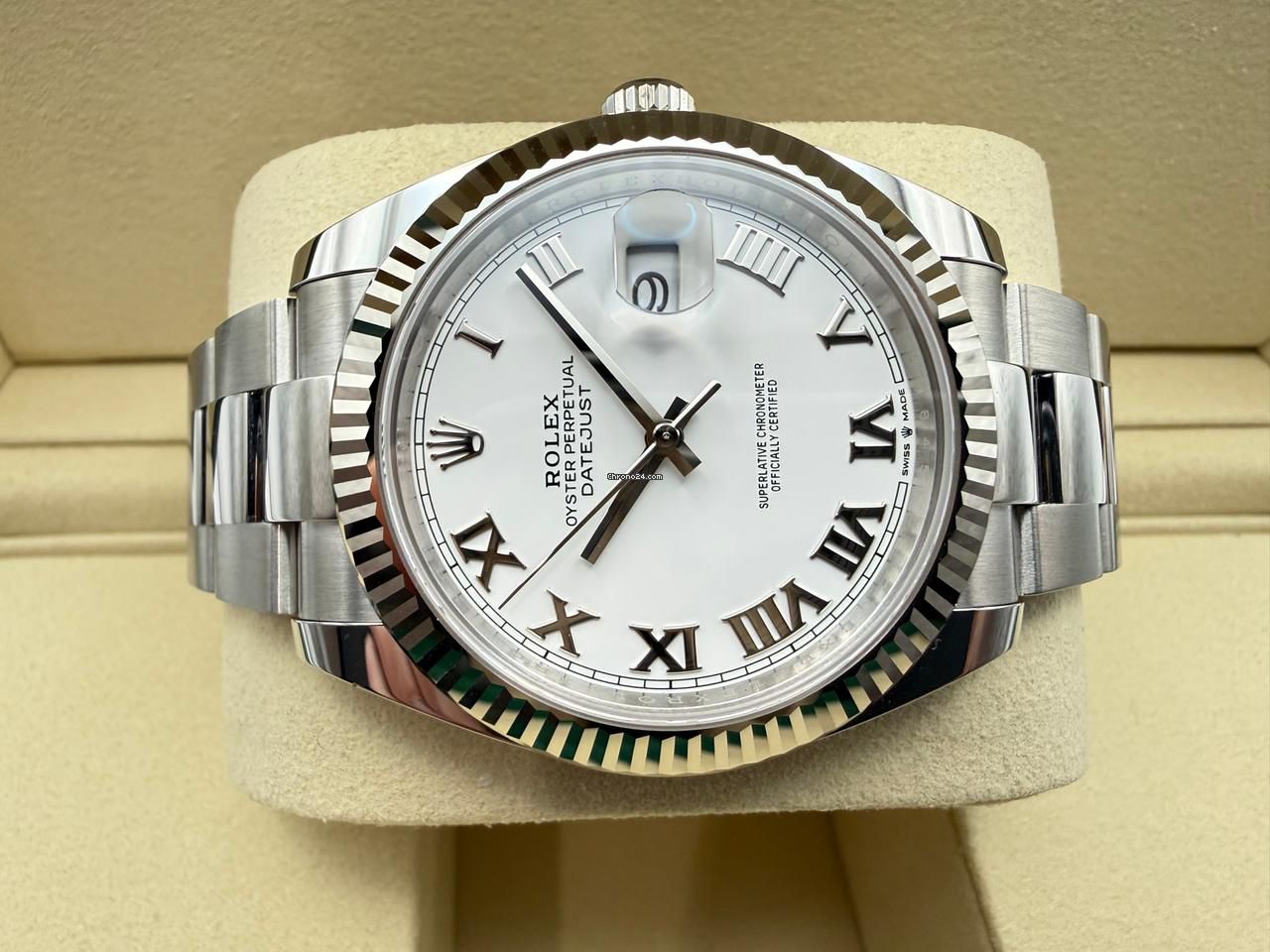 Rolex Datejust 41mm | Witte Wijzerplaat | Romeinse Index | 18K Witgoud | Gekartelde Lunette | Oyster | 126334 - Image 9