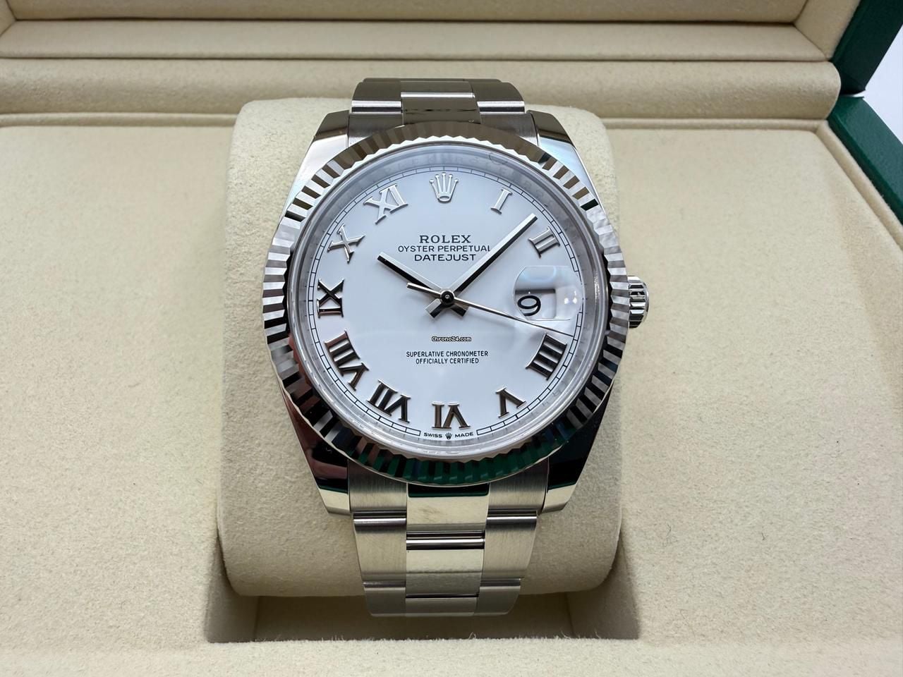 Rolex Datejust 41mm | Witte Wijzerplaat | Romeinse Index | 18K Witgoud | Gekartelde Lunette | Oyster | 126334